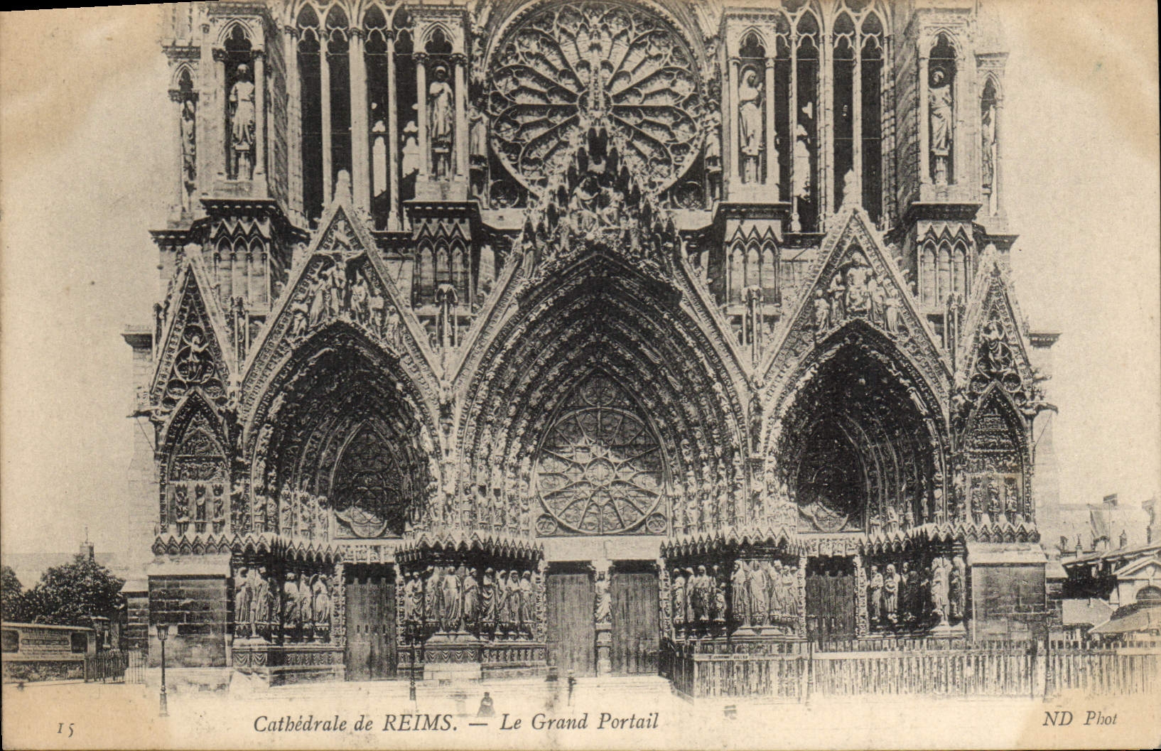 CPA Cathedrale de Reims Le Grand Portail 