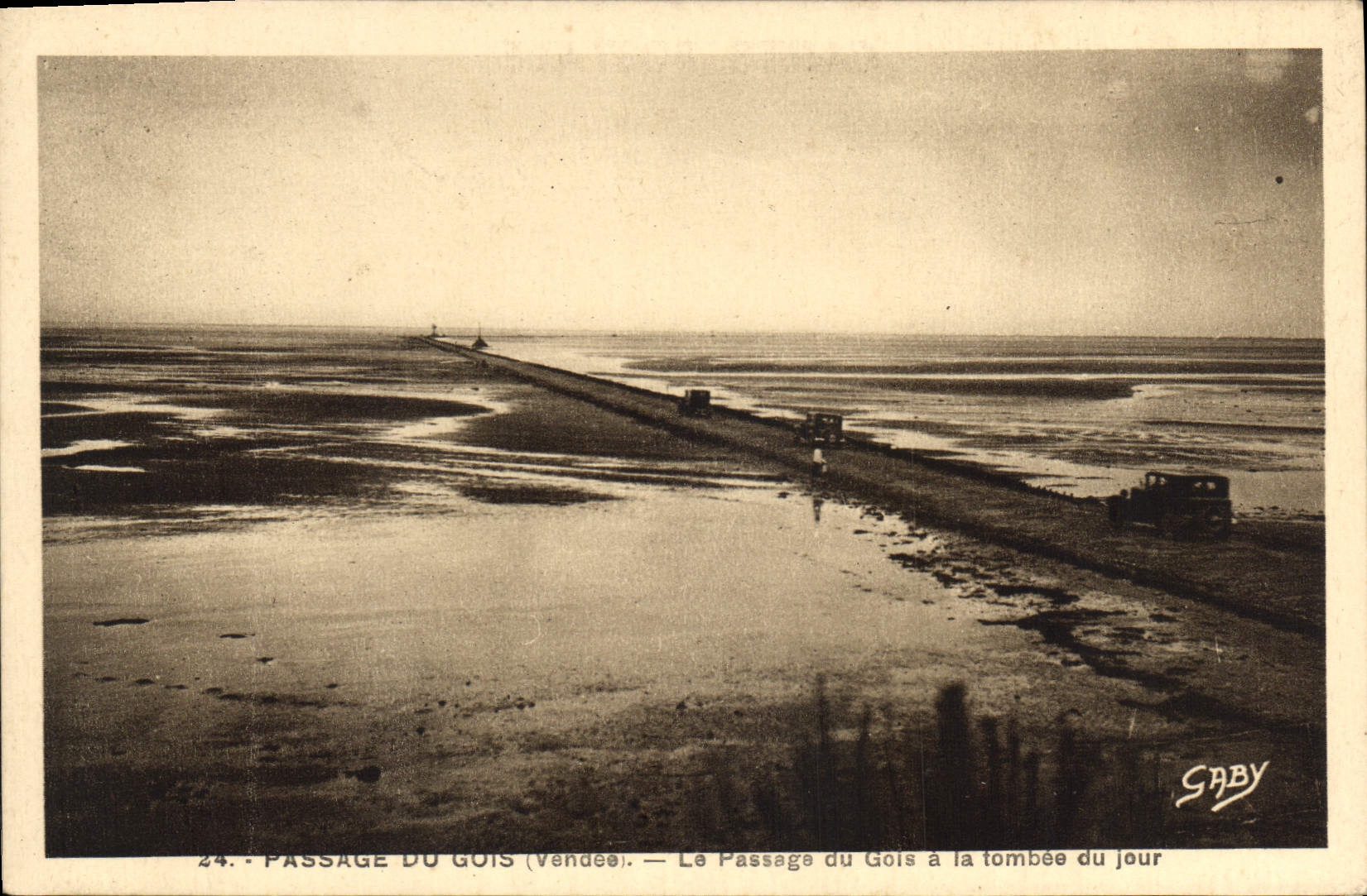 CPA Passage du Gois Vendee Le Passage du Gois a la tombee du jour