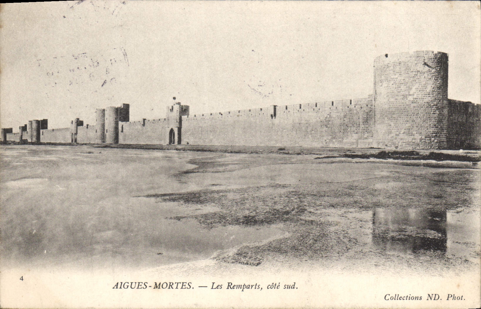 CPA Aigues Mortes Les Remparts cote sud 