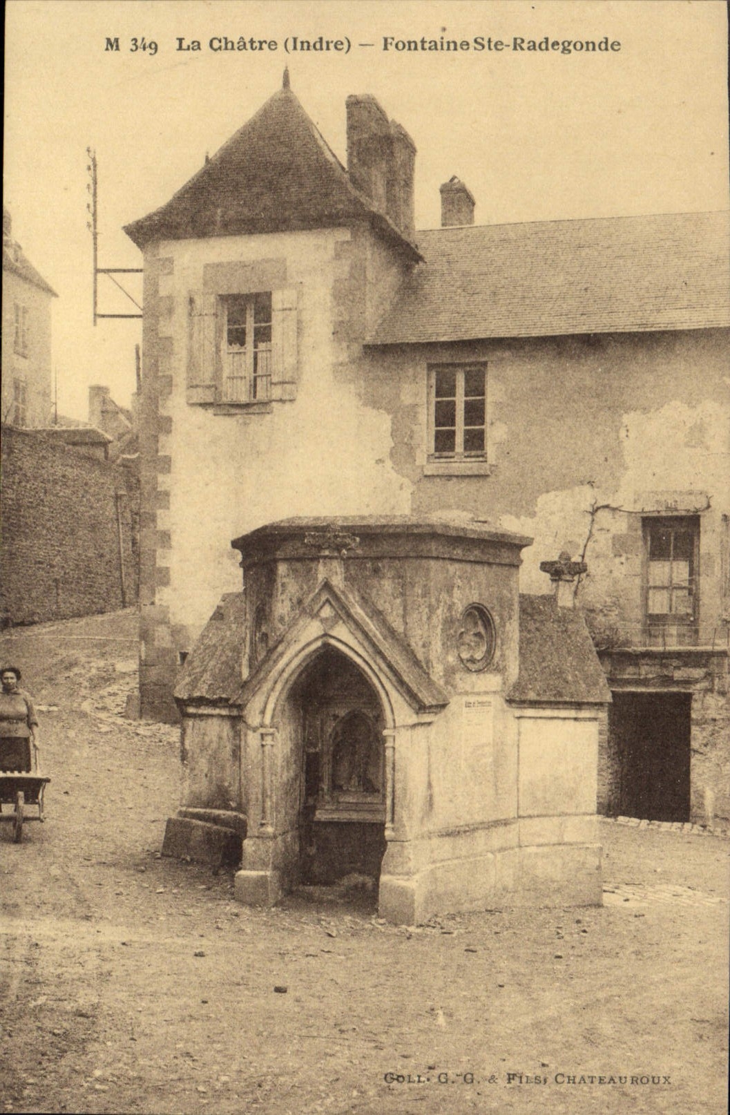 CPA La Chatre Indre Fontaine Ste Radegonde
