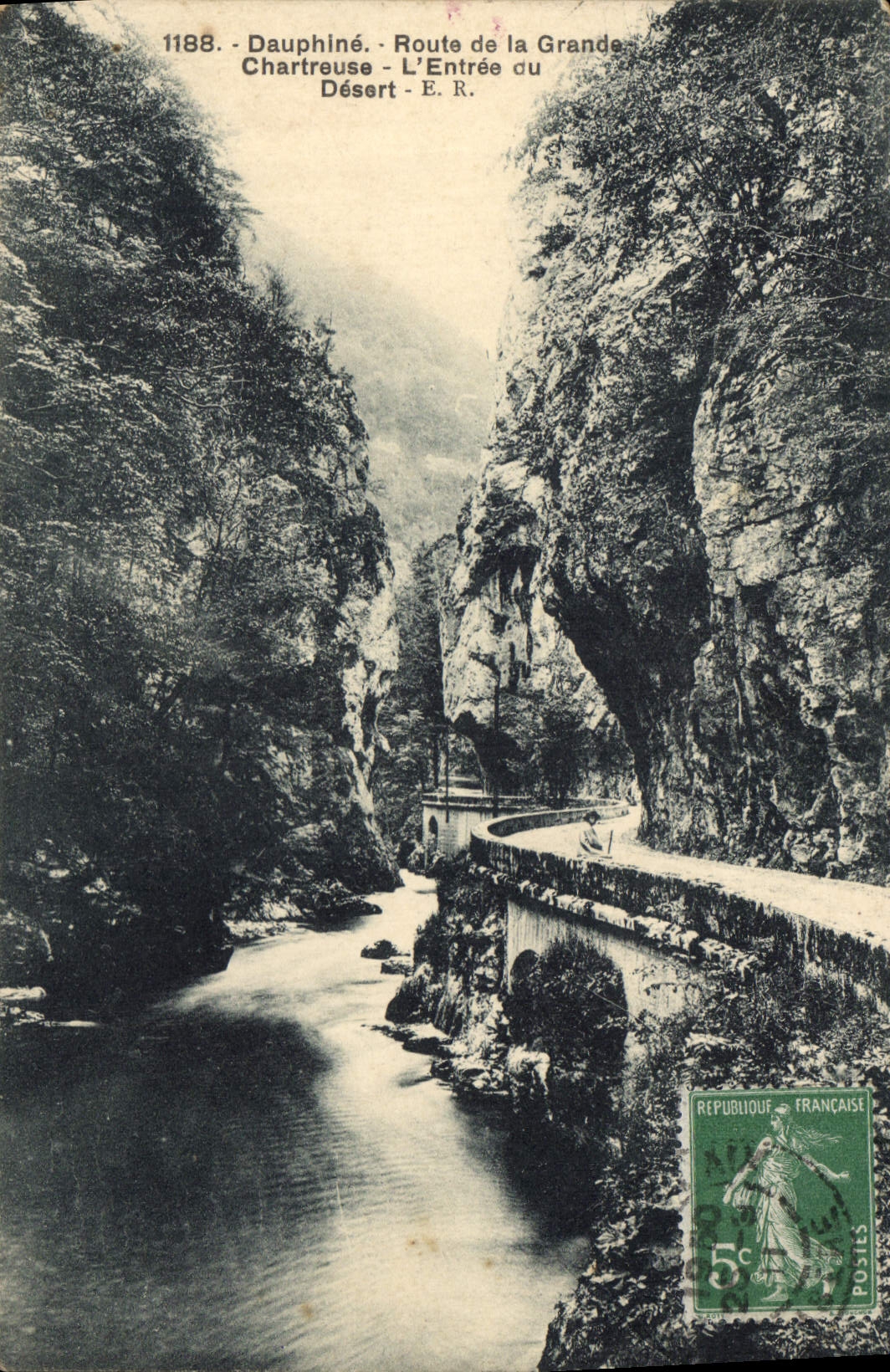 CPA Dauphine Route de la Grande Chartreuse L'Entree du Desert