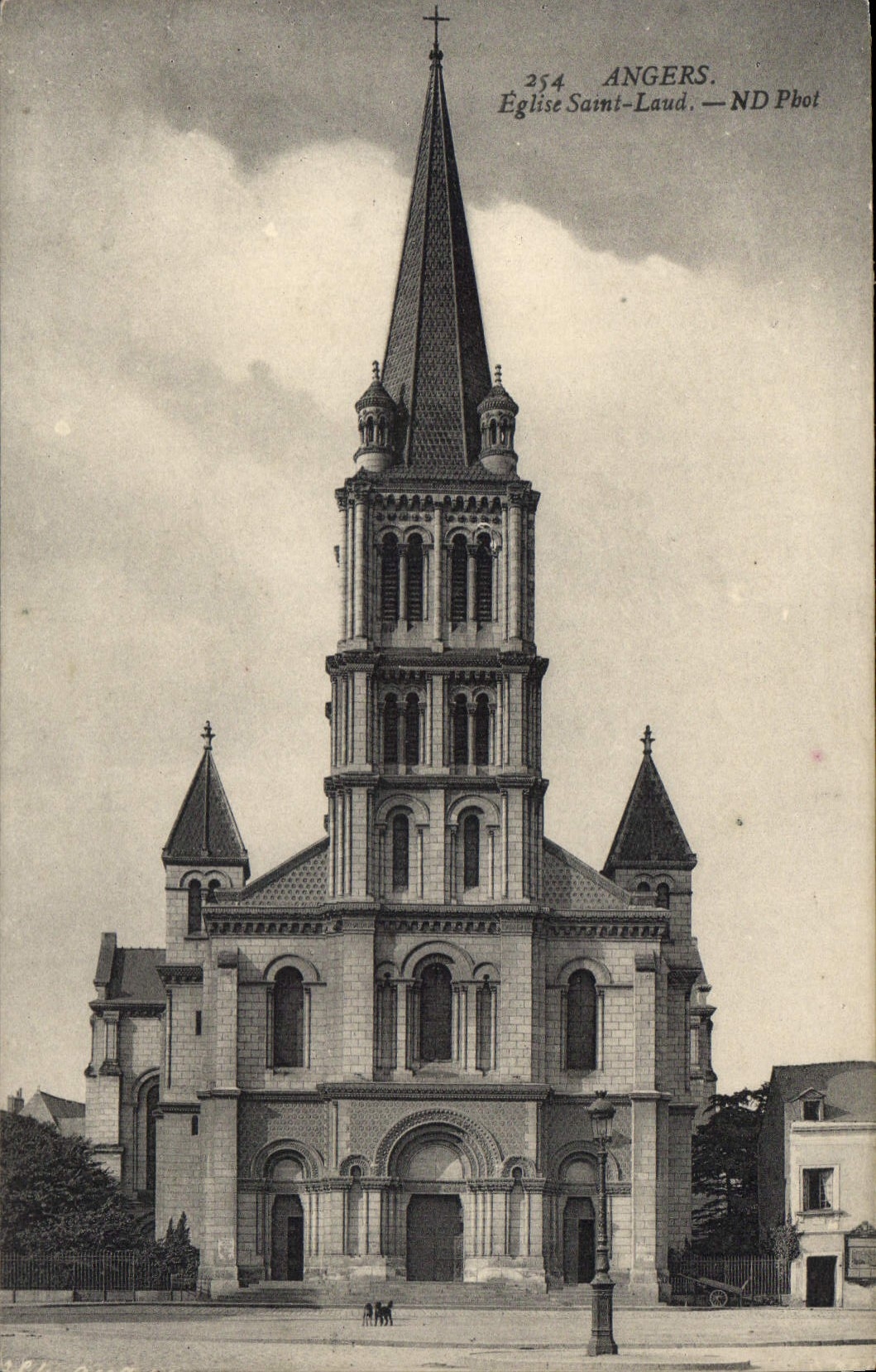 CPA Angers Eglise Saint Laud 