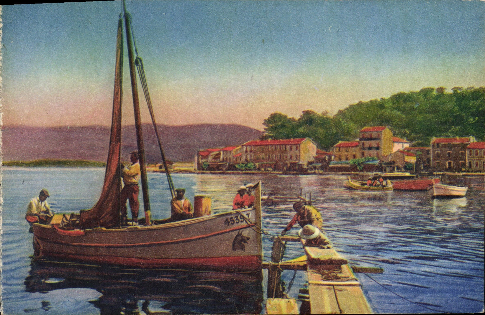 CPA Saint Mandrier Le retour de peche Bateau