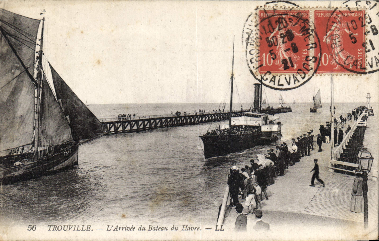 CPA Trouville L'Arrivee du Bateau du Havre 