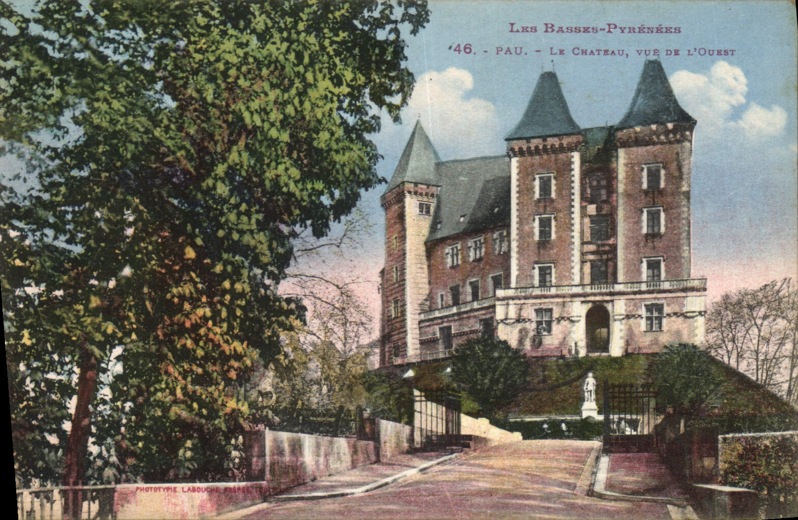 CPA Pau Le Chateau Vue de L'Ouest