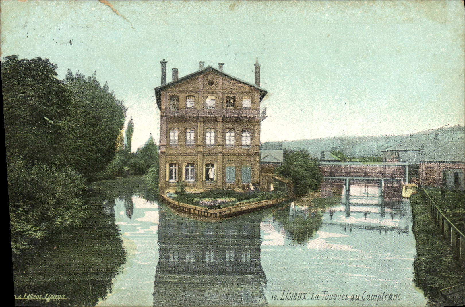 CPA Lisieux La Touques au Compfranc 