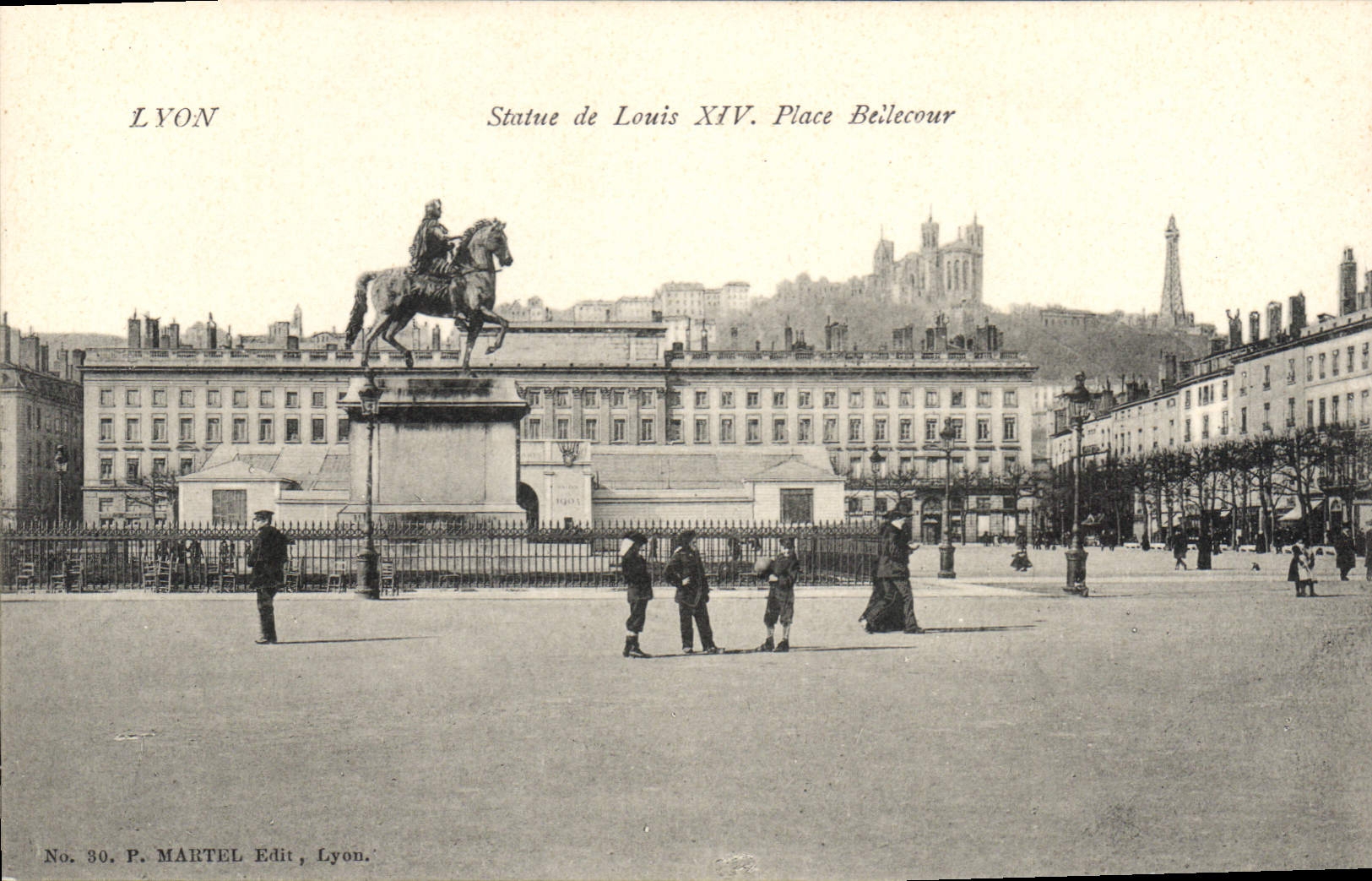 CPA Lyon Statue de Louis XIV Place Bellecour 