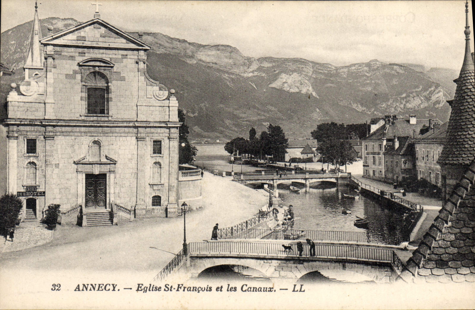 CPA Annecy Eglise St Francois et le Canaux