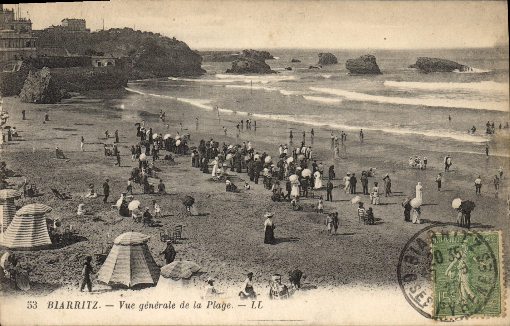 CPA Biarritz Vue generale de la Plage 