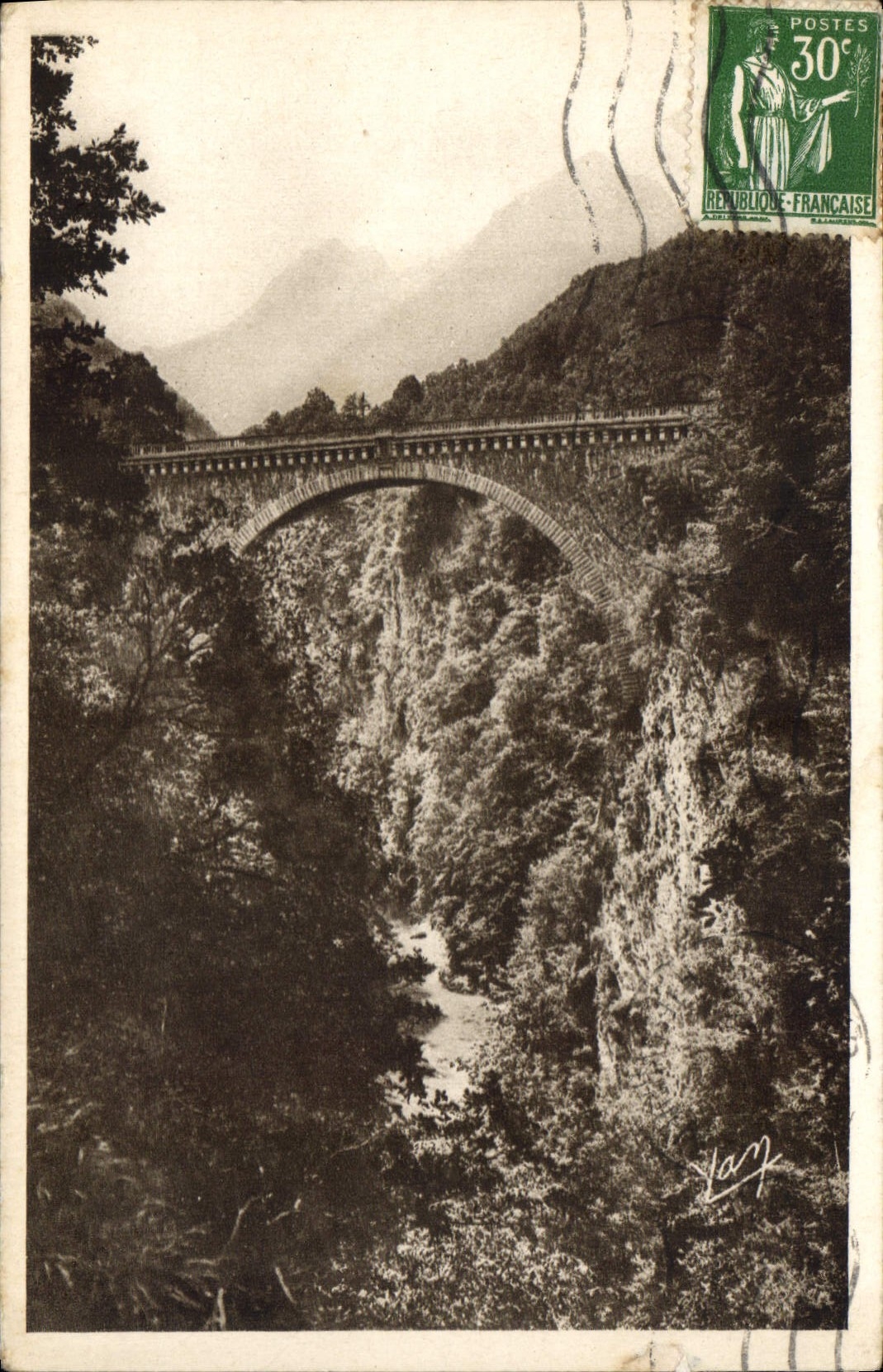 CPA Saint Sauveur les Bains Le Pont Napoleon 