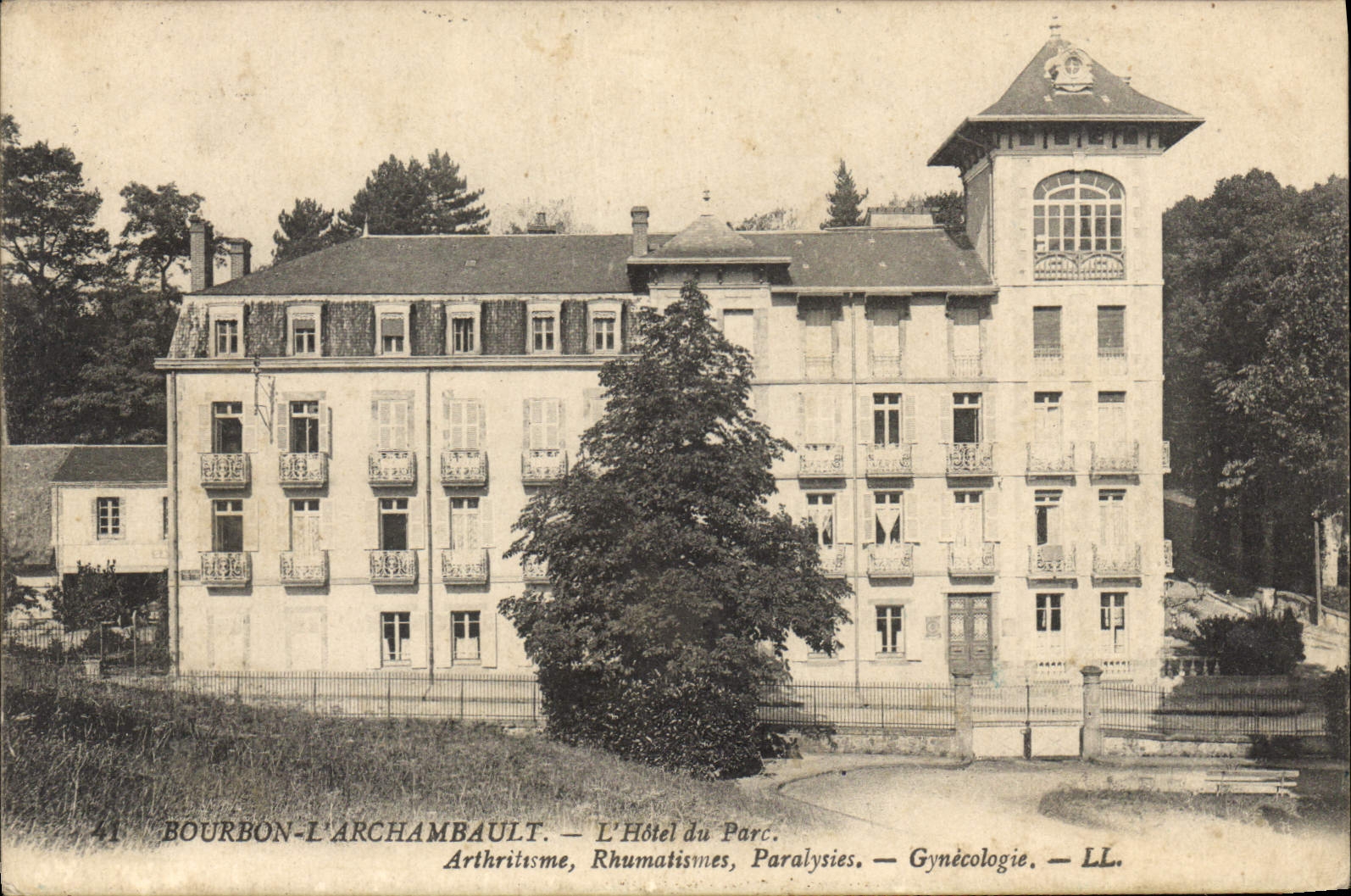 CPA Bourbon L'Archambault L'Hotel du Parc