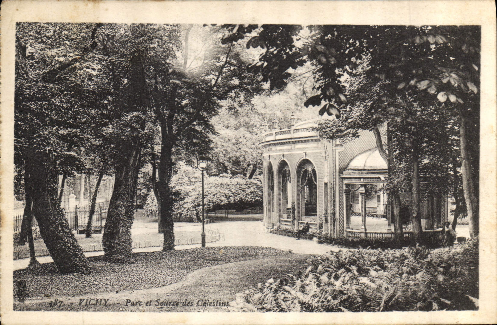 CPA Vichy Parc et Source des Celestins 
