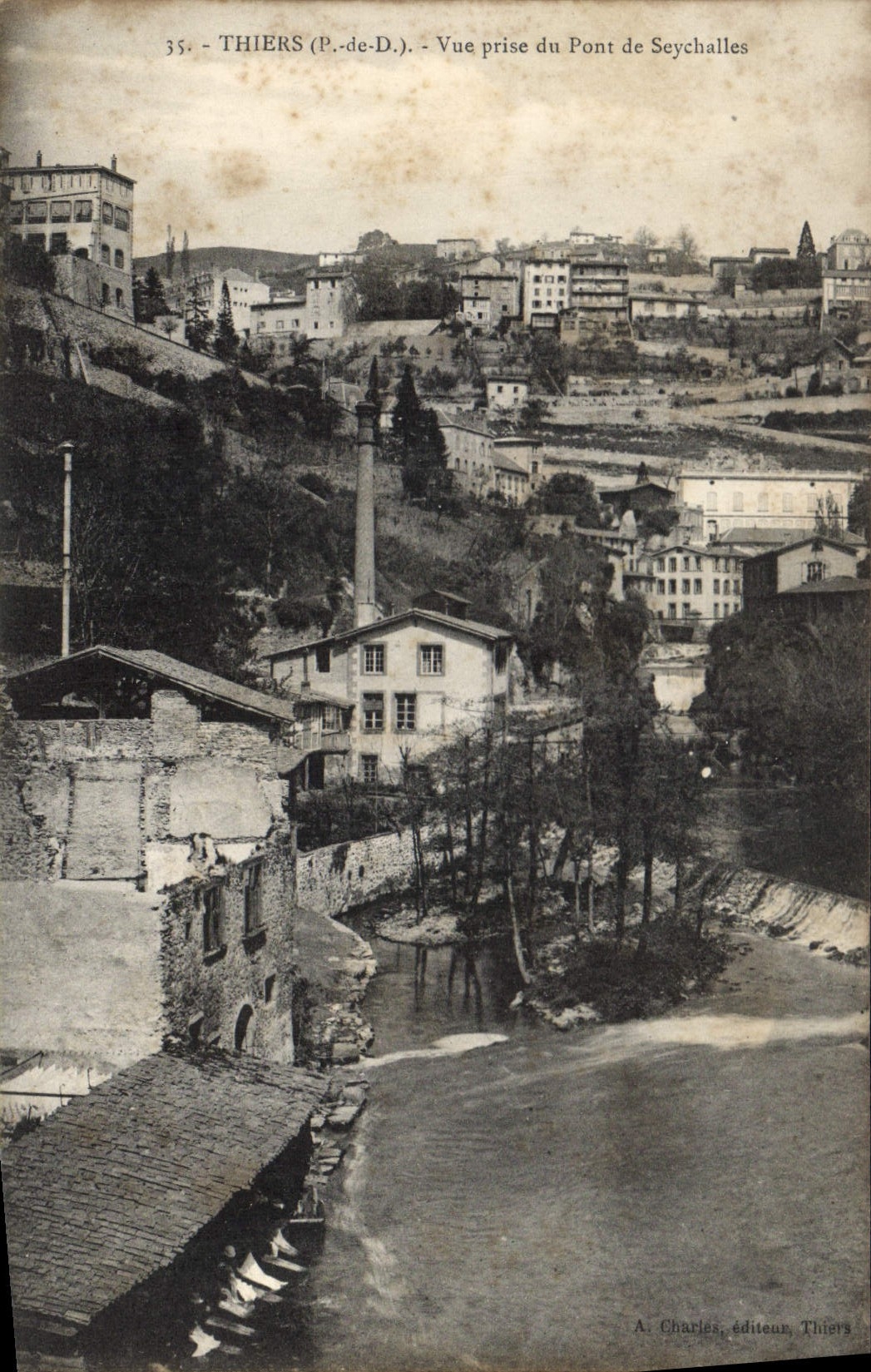 CPA Thiers Vue prise du Pont de Seychalles