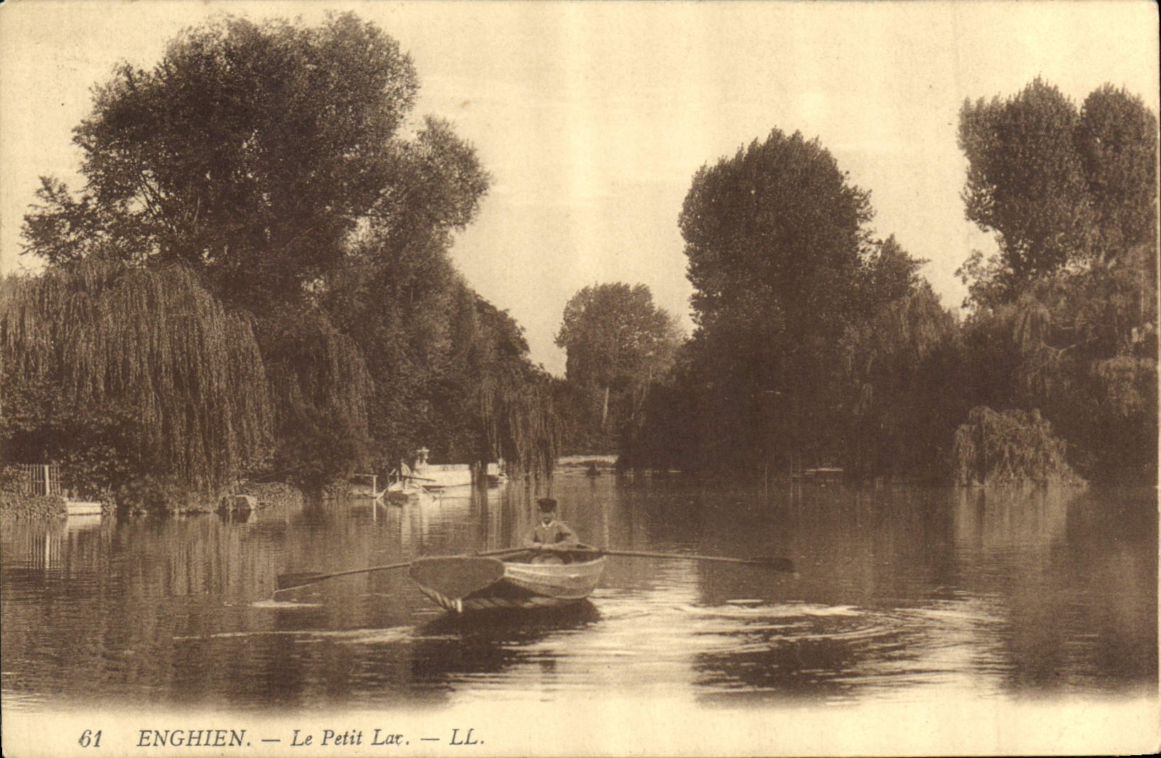 CPA Enghien Le Petit Lac 