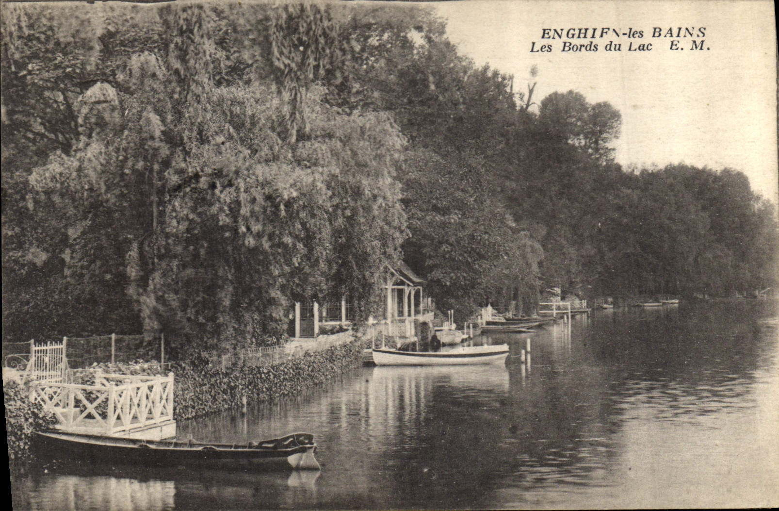 CPA Enghien les Bains Les Bords du Lac