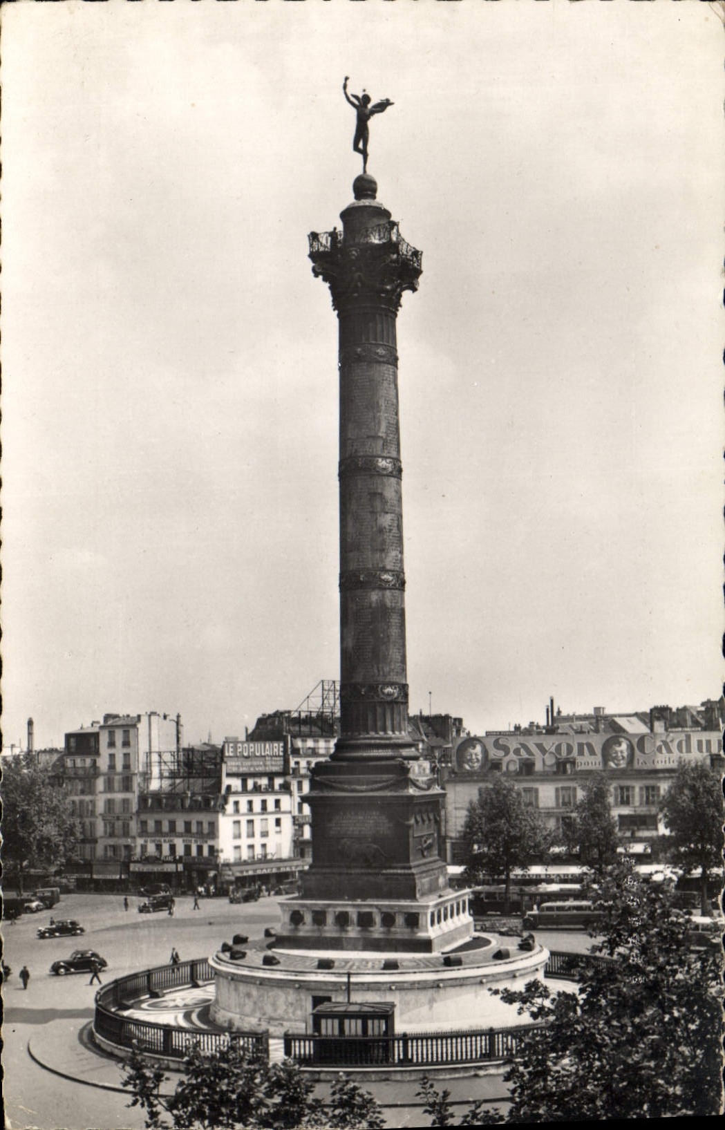 CPA Paris Place de la Bastille et colonne de Juillet 