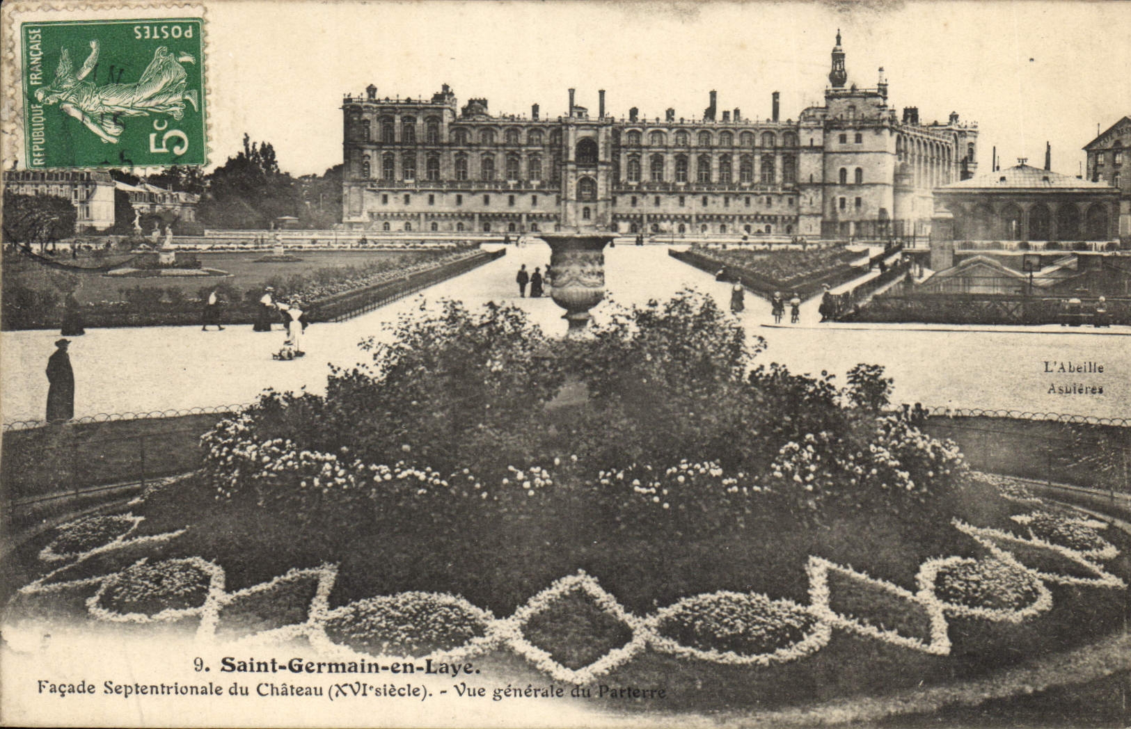 CPA Saint Germain en Laye Facade Septentrionale du Chateau Vue generale du Partierre