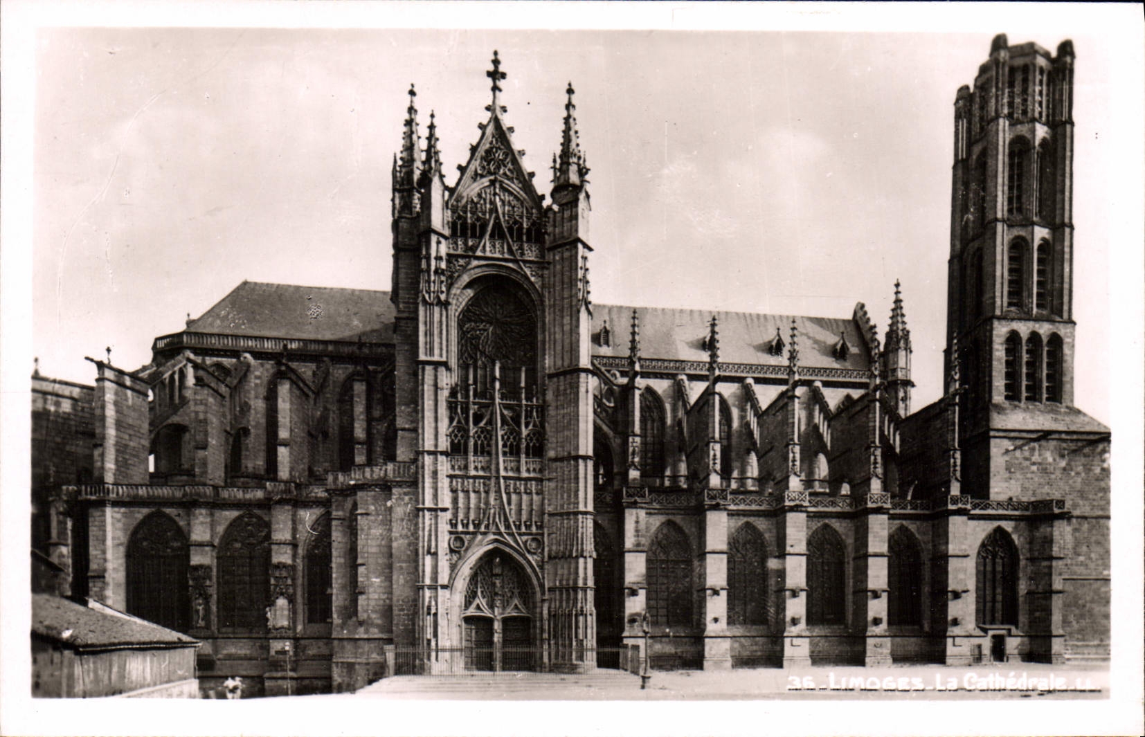 CPA Limoges La cathedrale