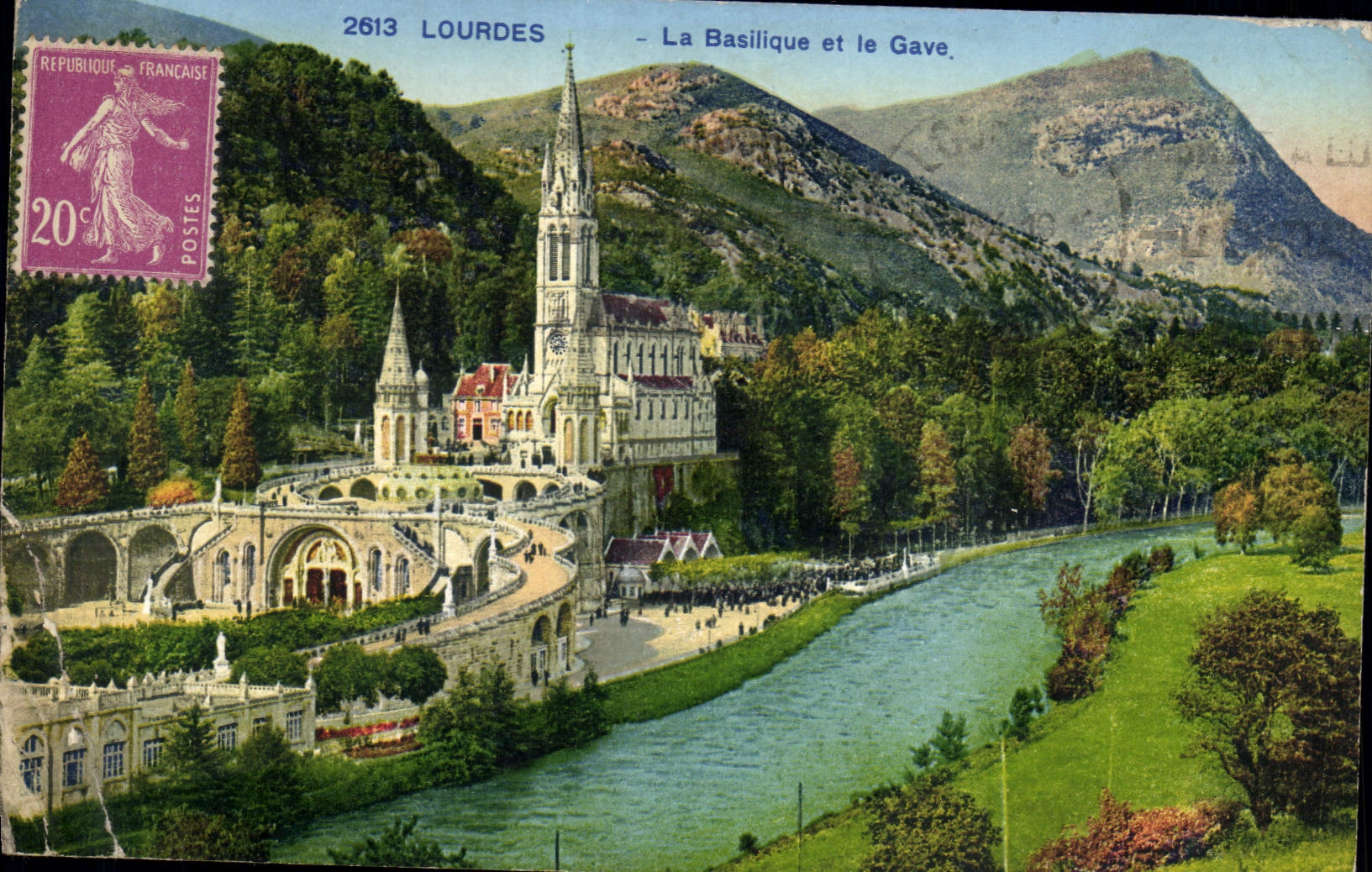 CPA Lourdes La Basilique et le Gave 