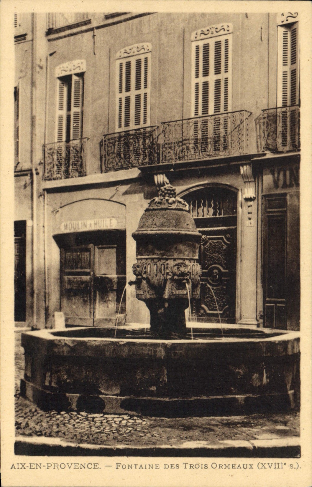 CPA Aix en Provence Fontaine des Trois Ormeaux 