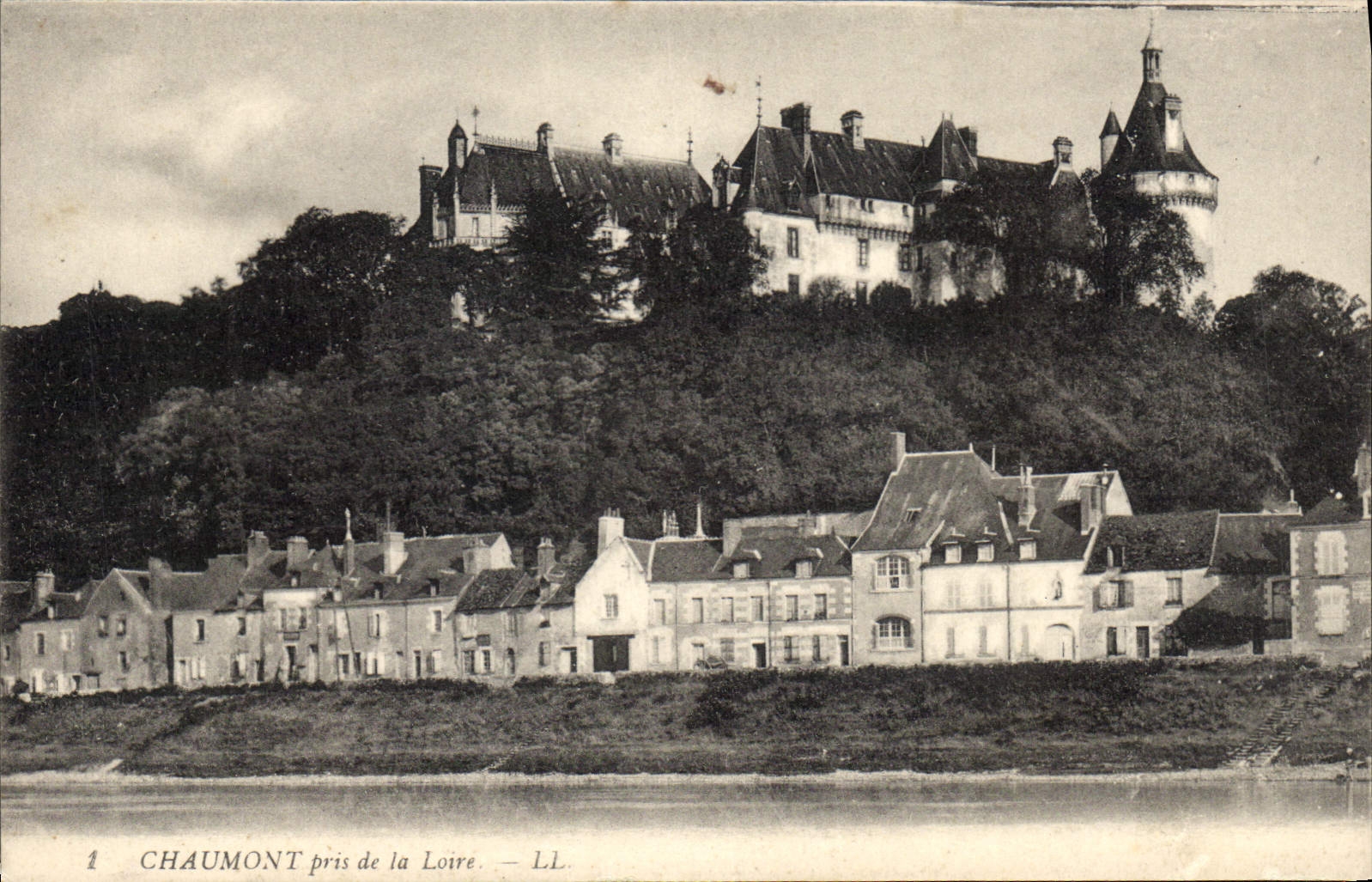 CPA Chaumont pris de la Loire 
