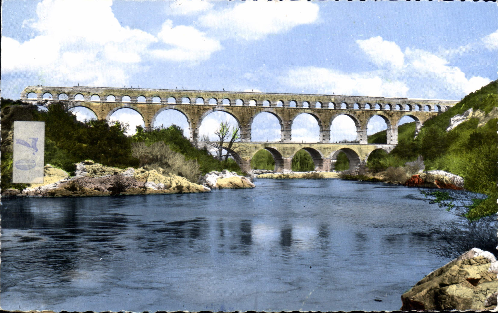CPA Le Pont du Gard Gard Aqueduc romain construit avant l'ere chretienne sur l'ordre d'Agrippa