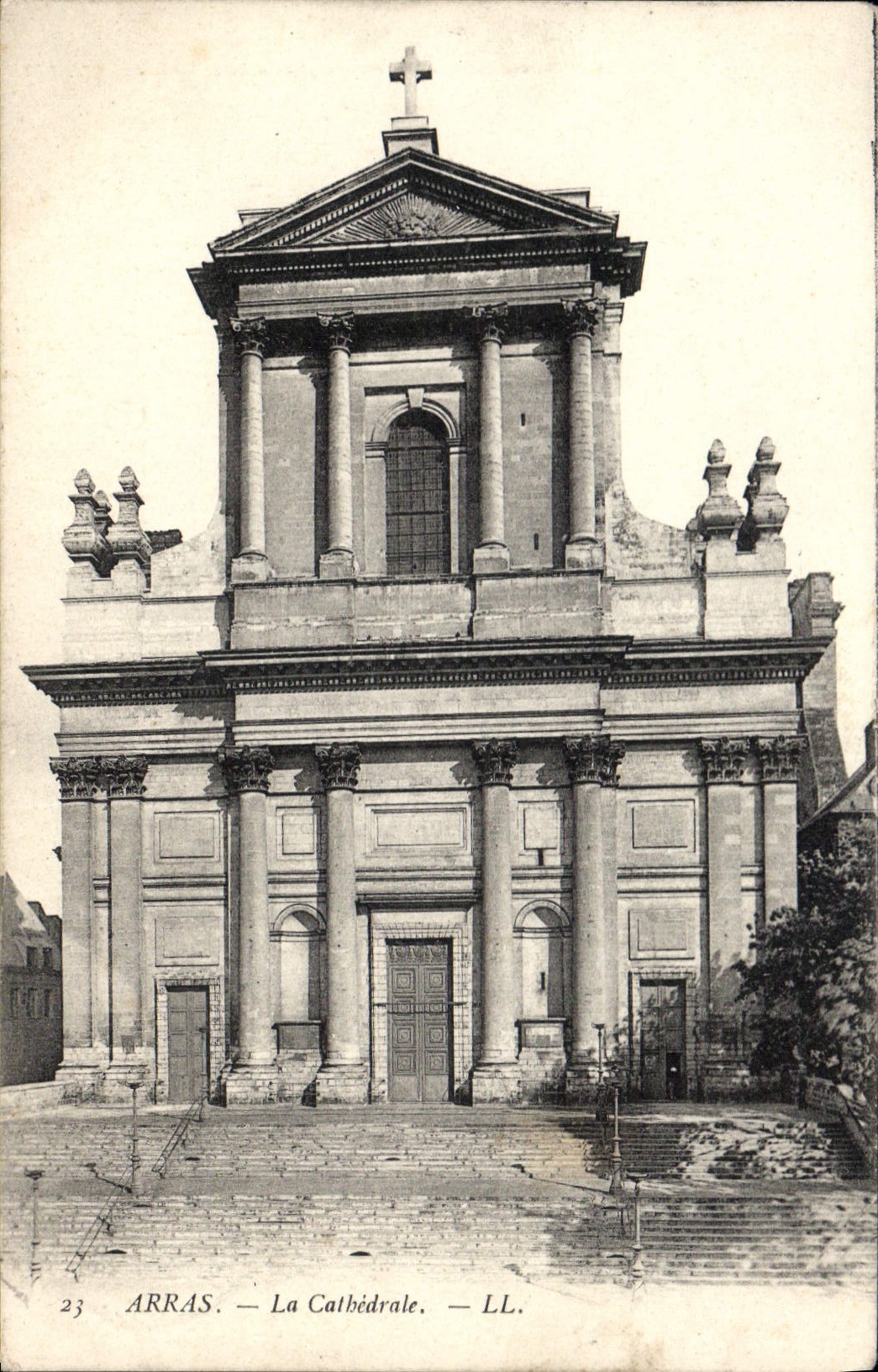 CPA Arras La Cathedrale 