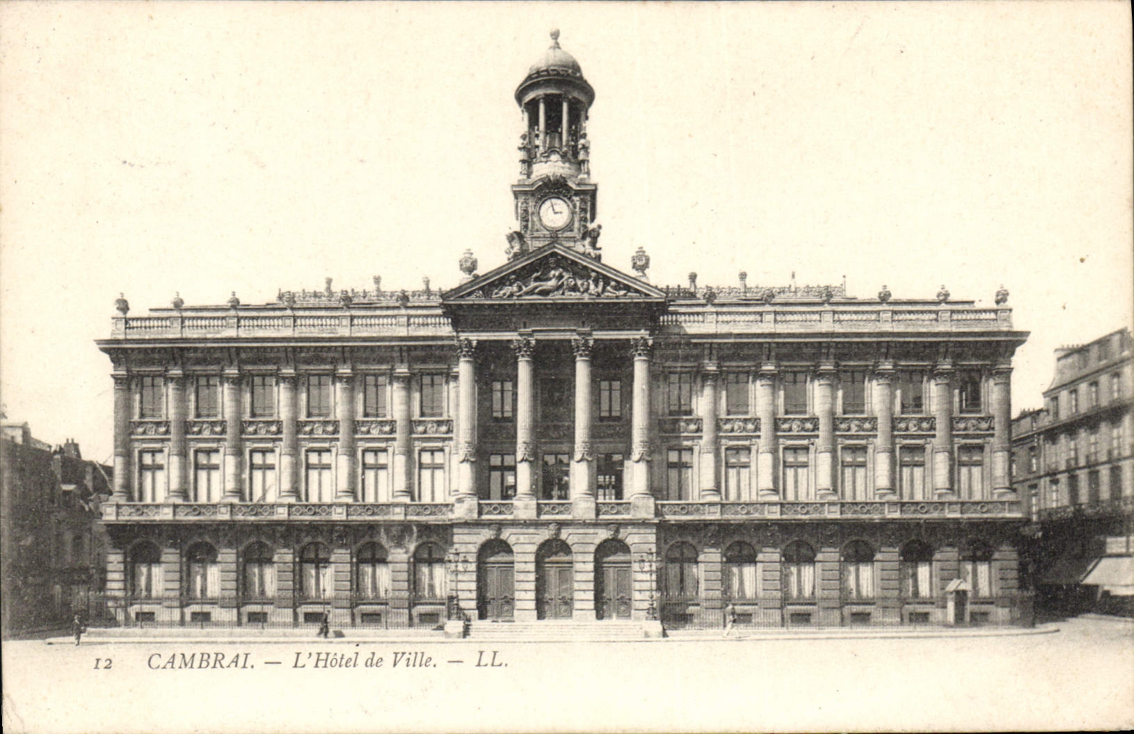 CPA Cambrai L'Hotel de Ville 