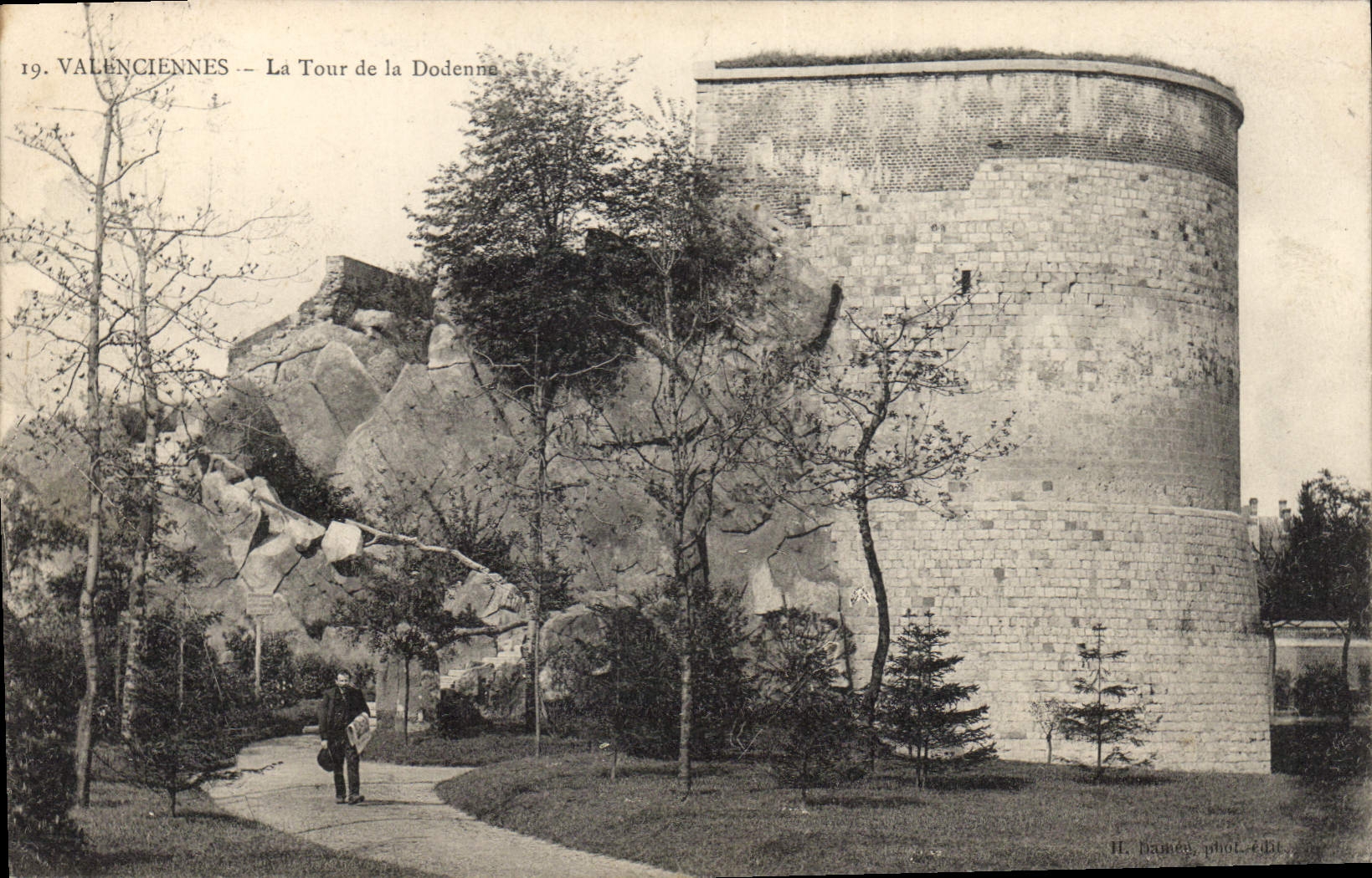 CPA Valenciennes La Tour de la Dodenne 