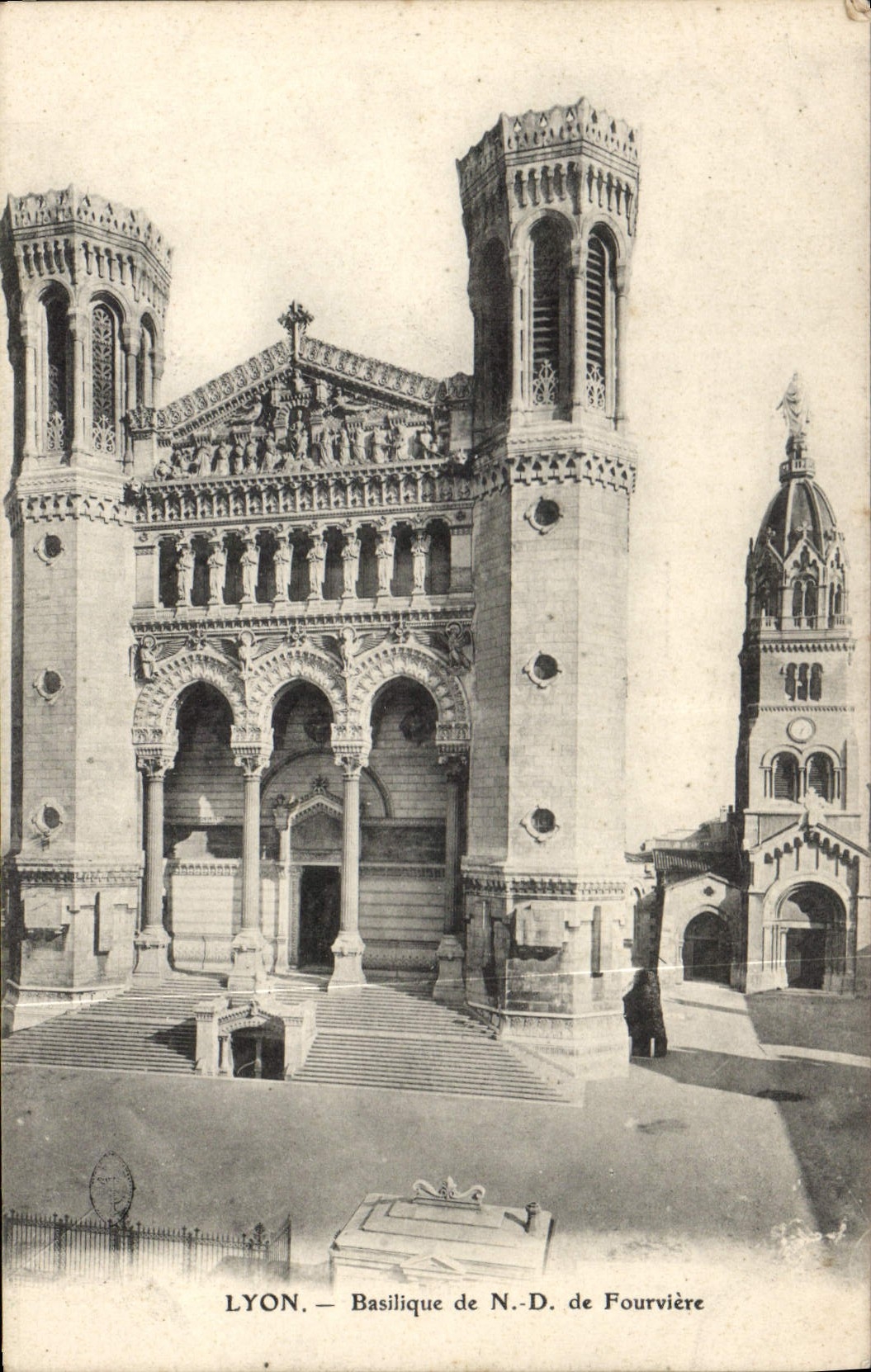 CPA Lyon Basilique de ND de Fourviere 