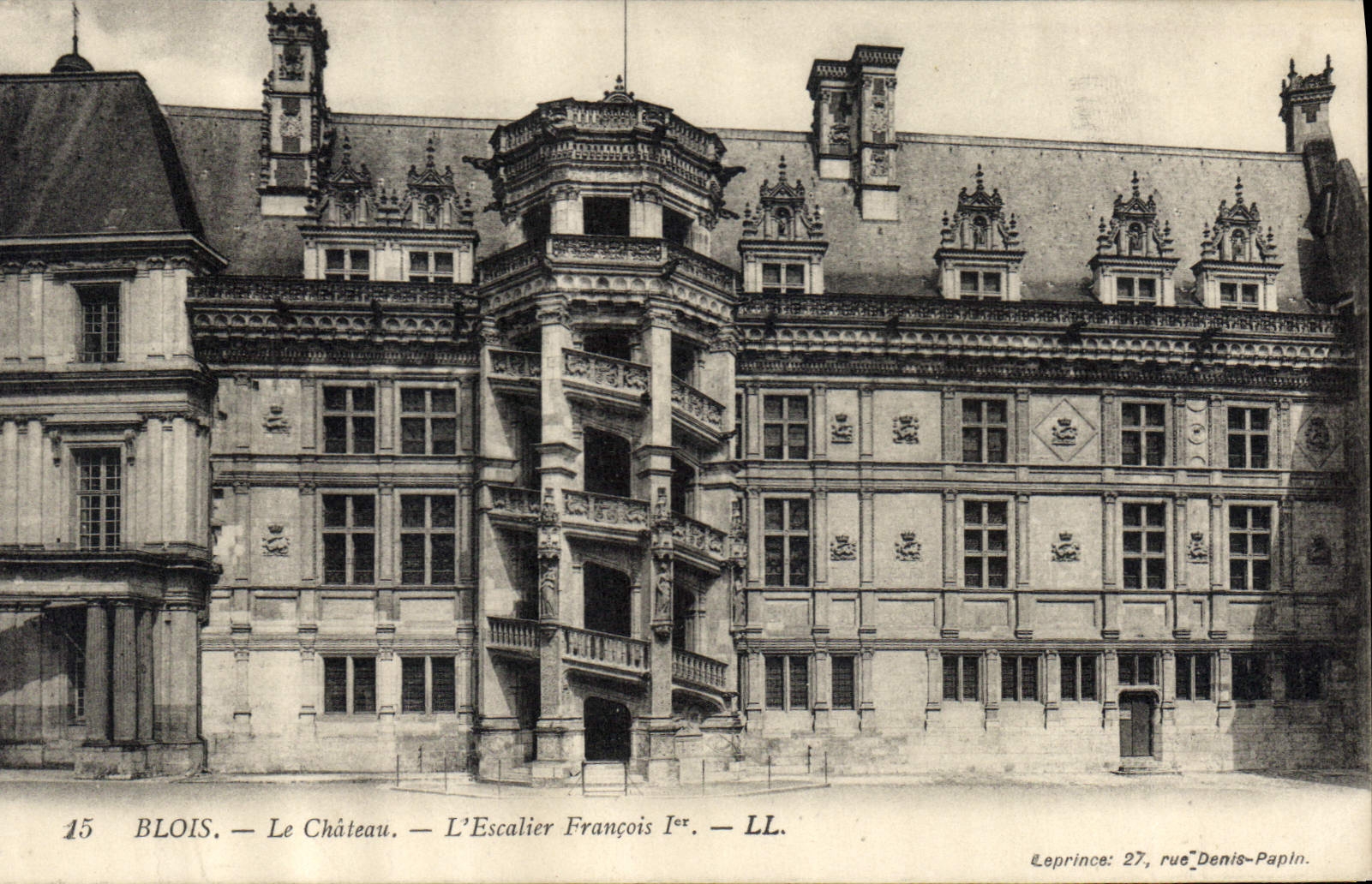 CPA Blois Le Chateau L'Escalier Francois 1er