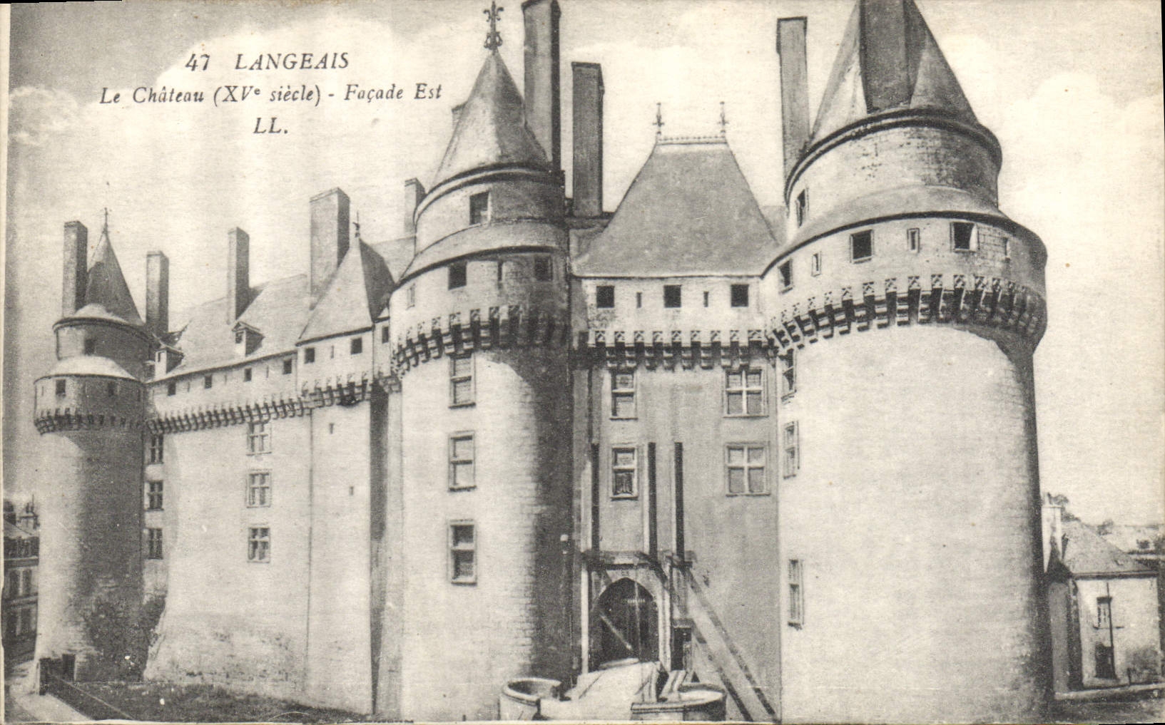 CPA Langeais Le Chateau Facade Est 