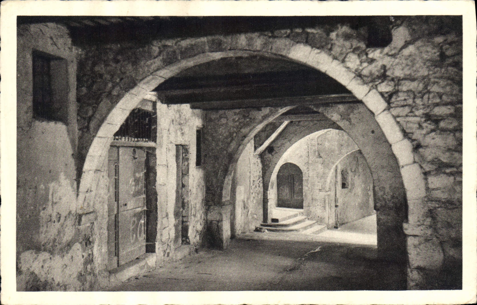 CPA Villefranche sur Mer La Rue des Voutes