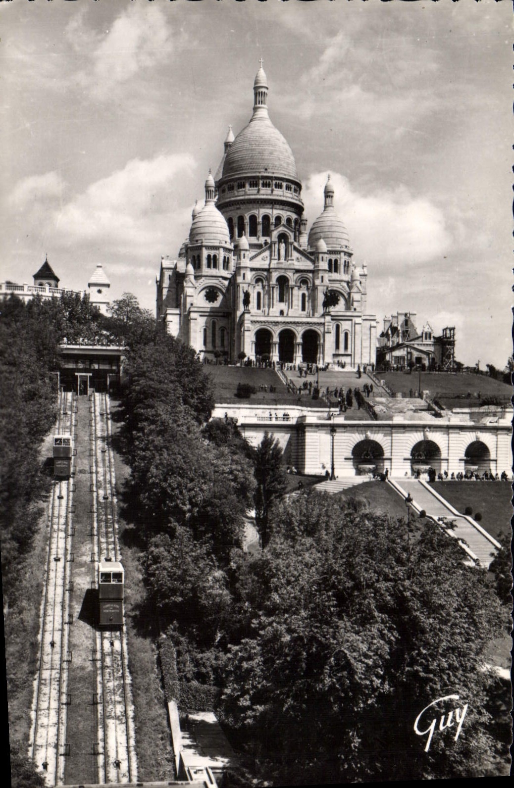 CPA Paris et ses Merveilles Basilique du Sacre Coeur de Montmartre et le funiculaire