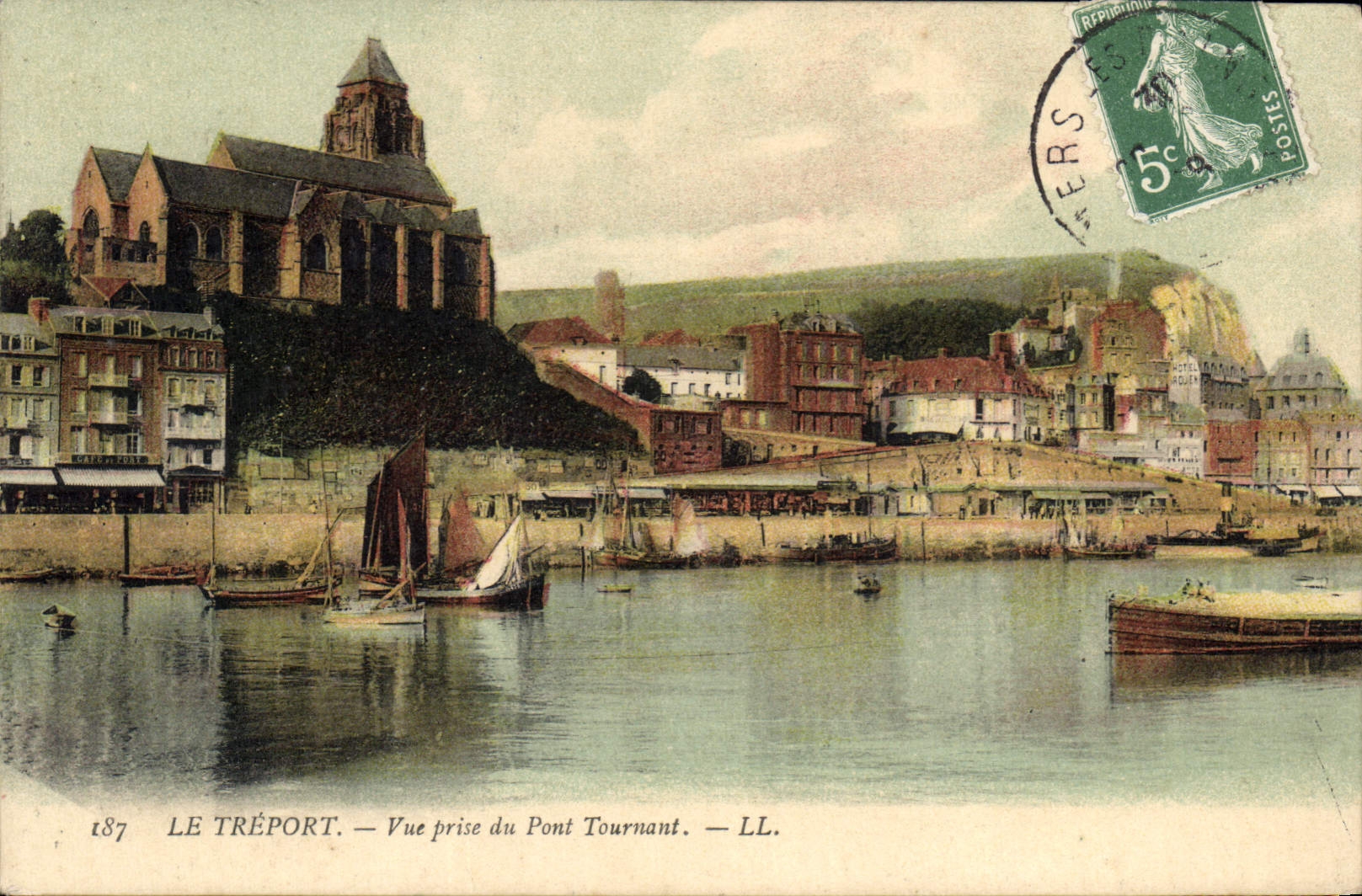 CPA Le Treport Vue prise du Pont Tournant