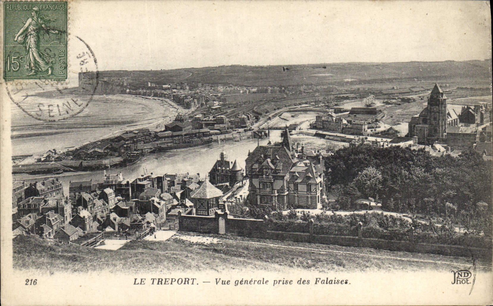 CPA Le Treport Vue generale prise des Falaises