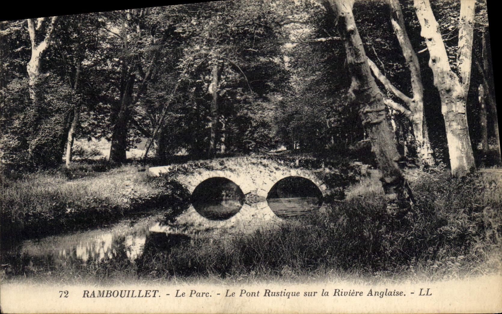 CPA Rambouillet Le Parc Le Pont Rustique sur la Riviere Anglaise