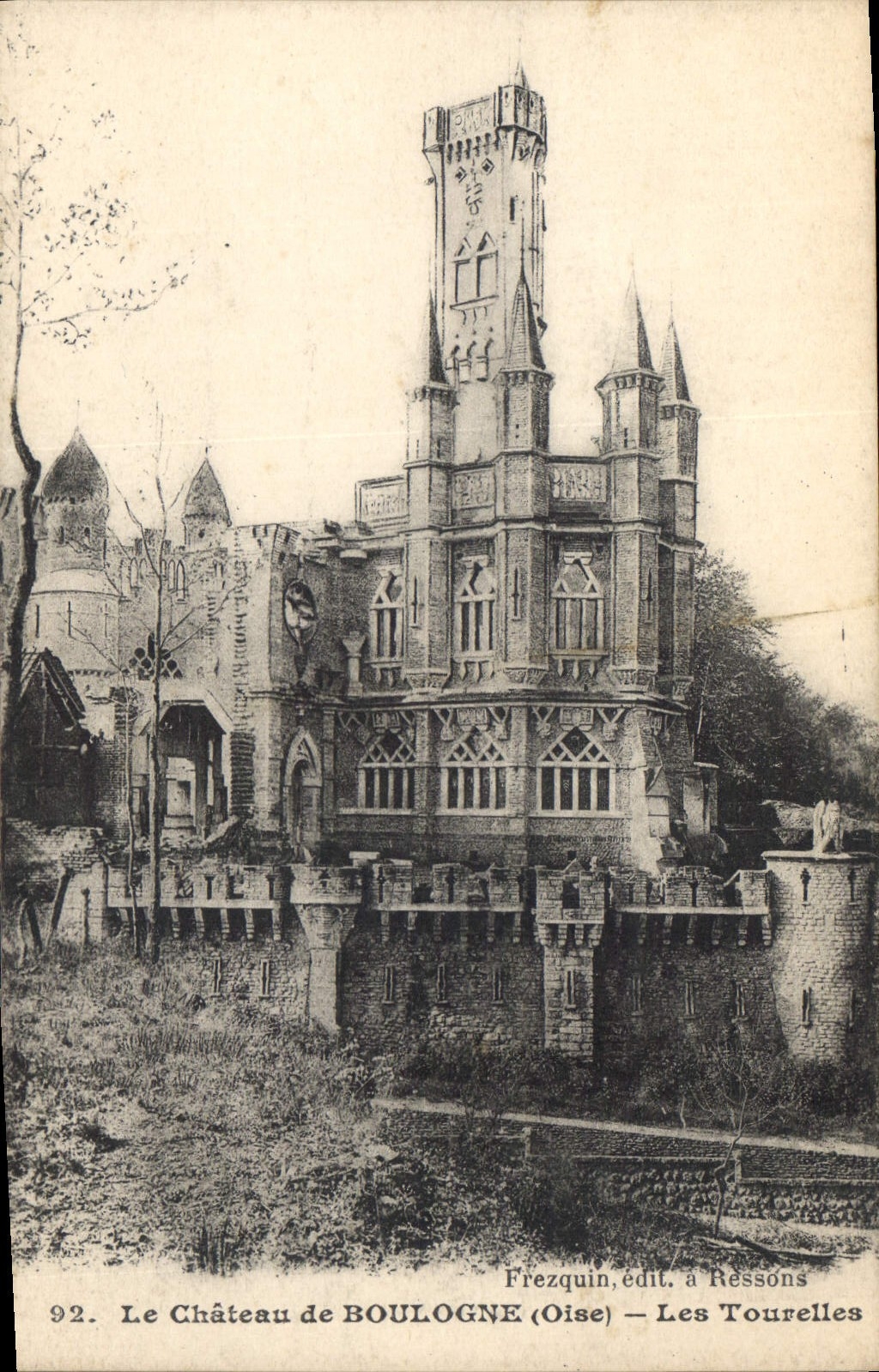 CPA Le Chateau de Boulogne Oise Les Tourelles 