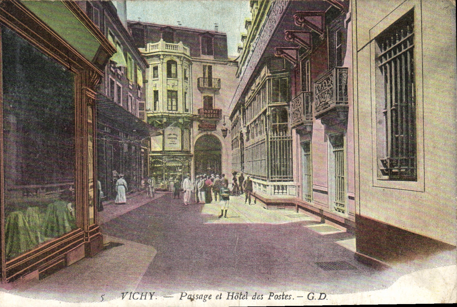 CPA Vichy Passage et Hotel des Postes 