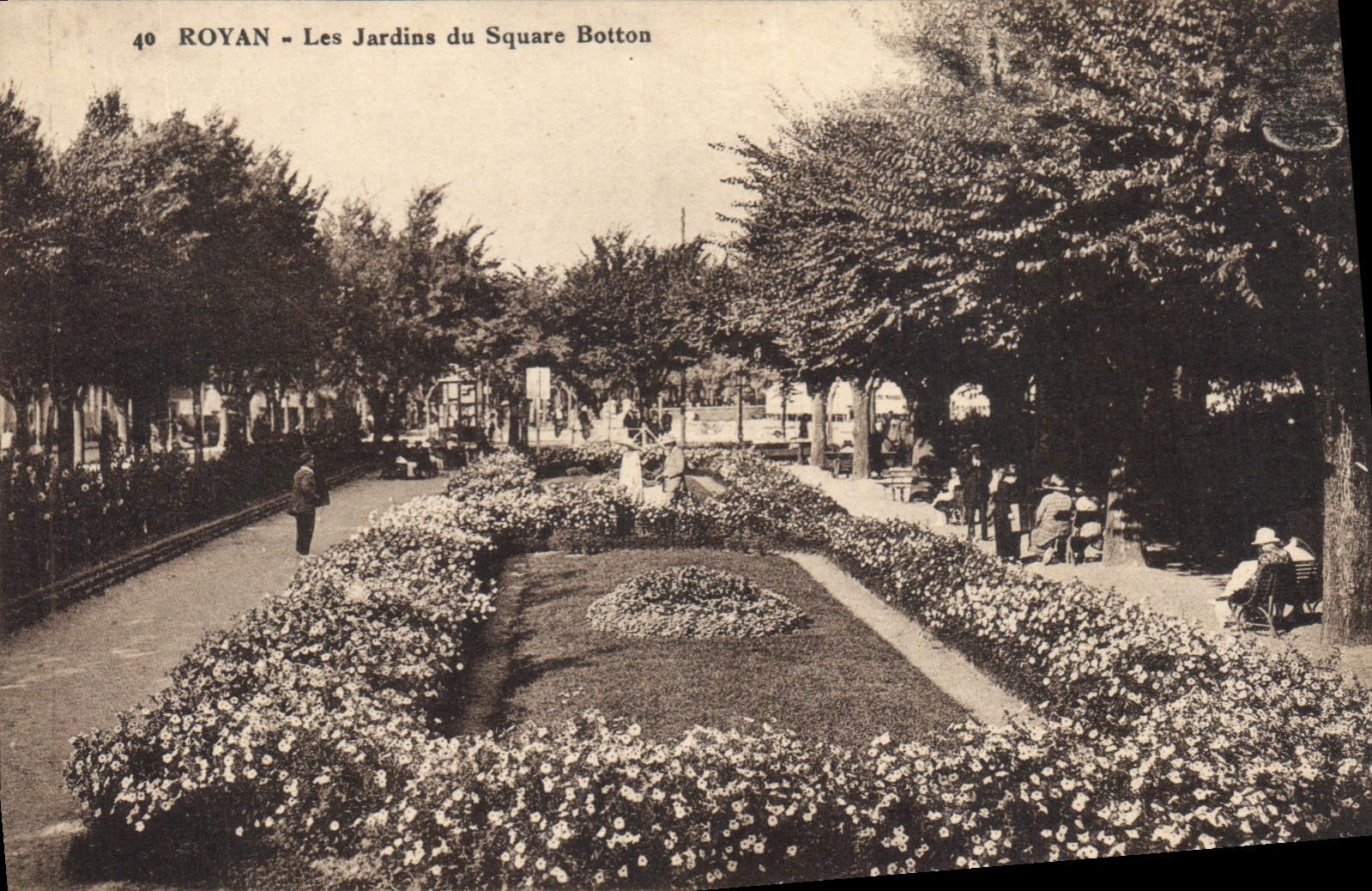 CPA Royan Les Jardins du Square Botton 