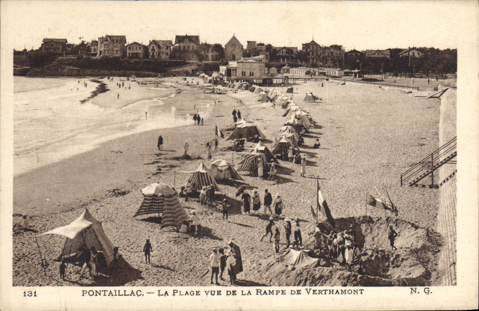 CPA Pontaillac La Plage Vue de la Rampe de Verthamont 