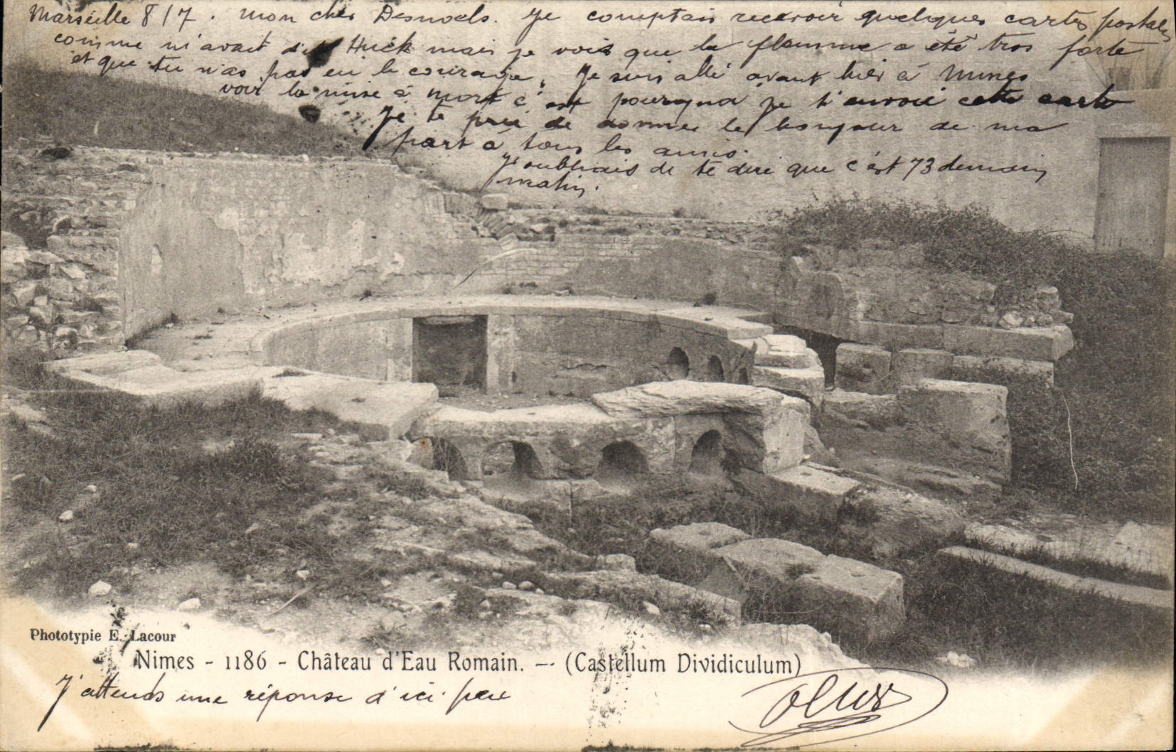 CPA Nimes Chateau d'Eau Romain Castellum Dividiculum
