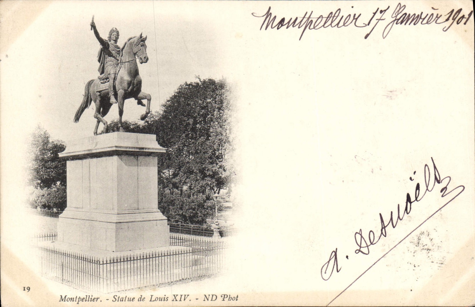 CPA Montpellier statue de Louis XIV 
