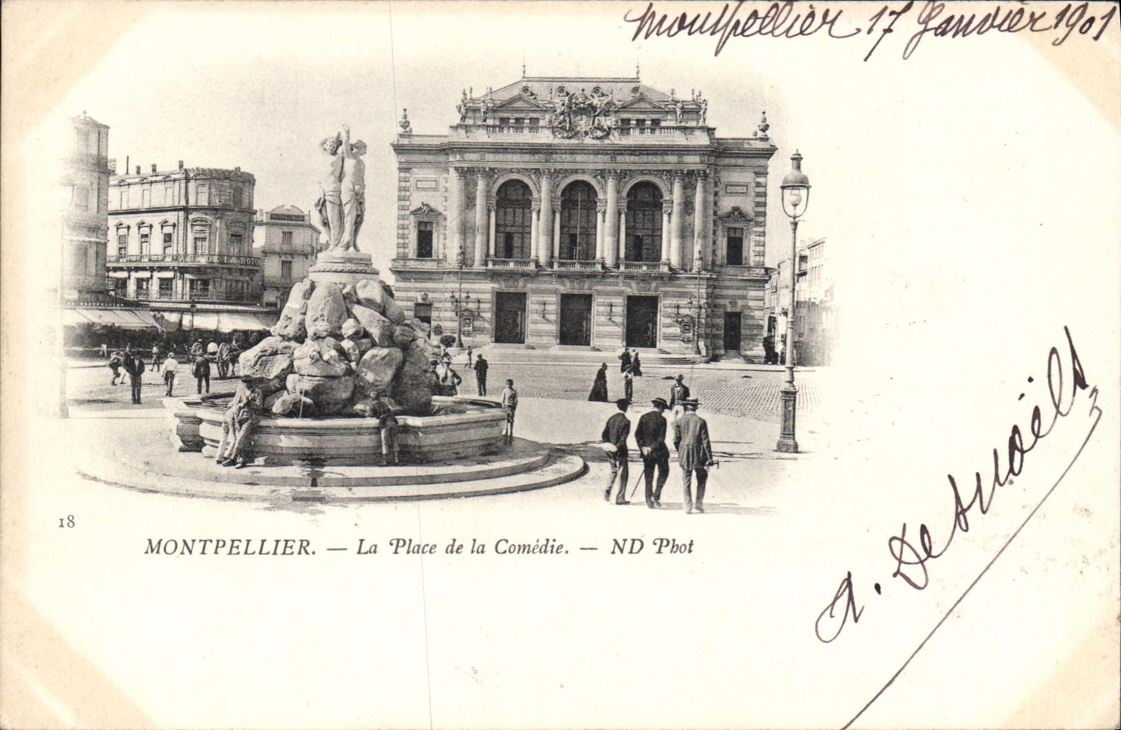 CPA Montpellier la place de la Comedie 