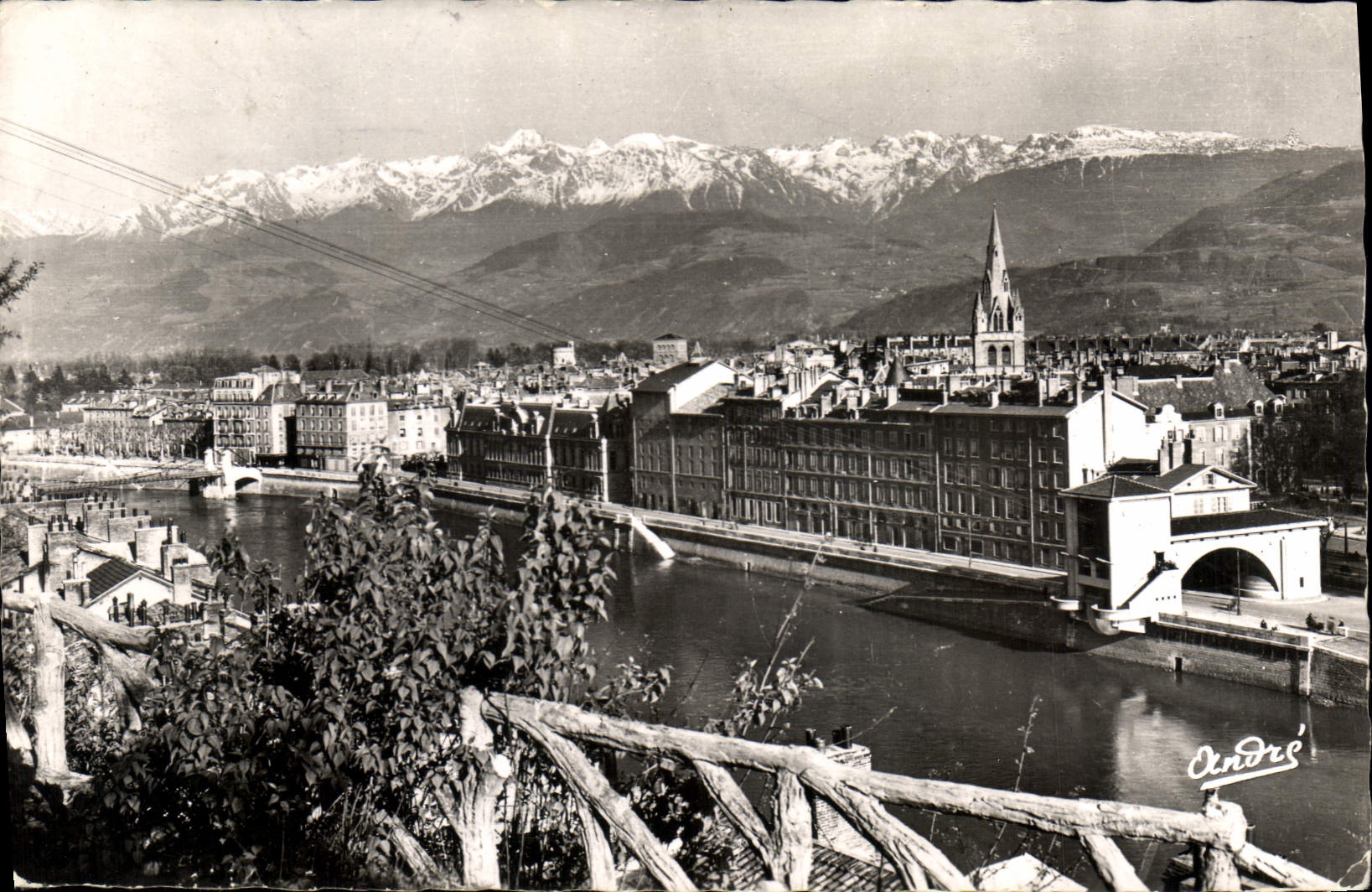 CPA Les Belles Alpes Francaises Grenoble vue generale et la chaine de Belledonne 