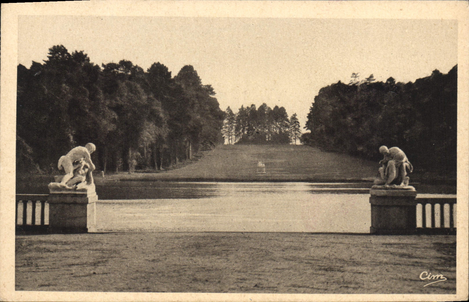 CPA Rambouillet S et O l'Embarcadere et le Tapis Vert