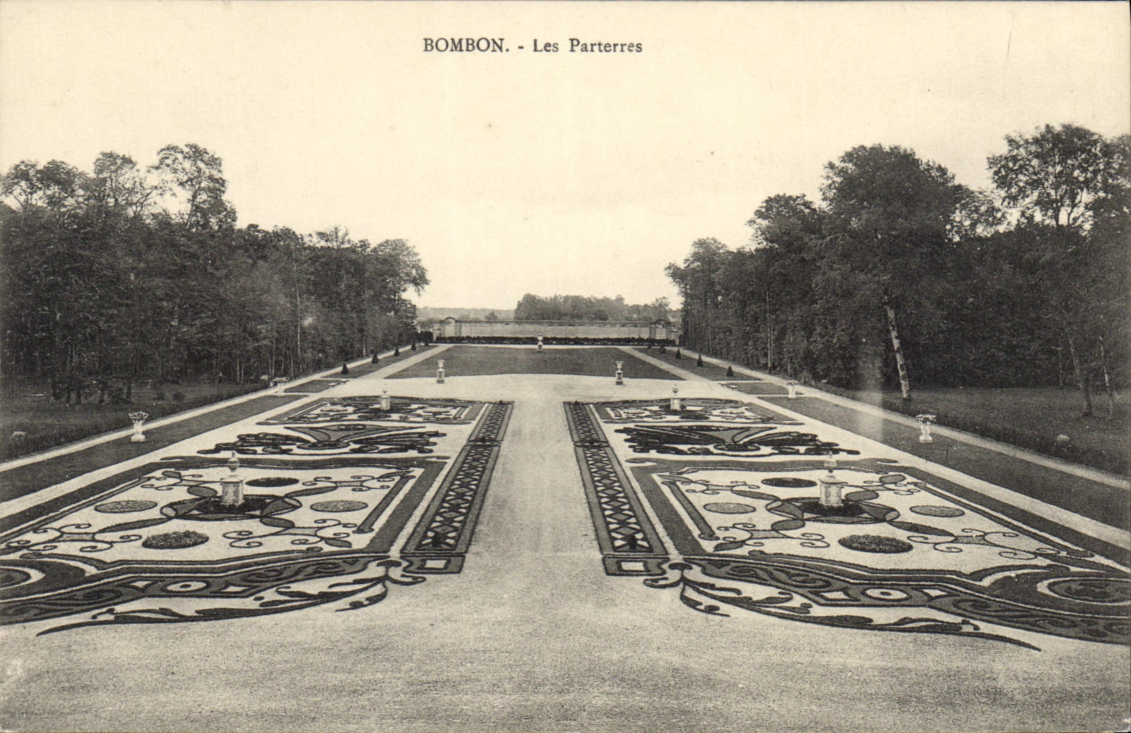 CPA Bombon les Parterres 