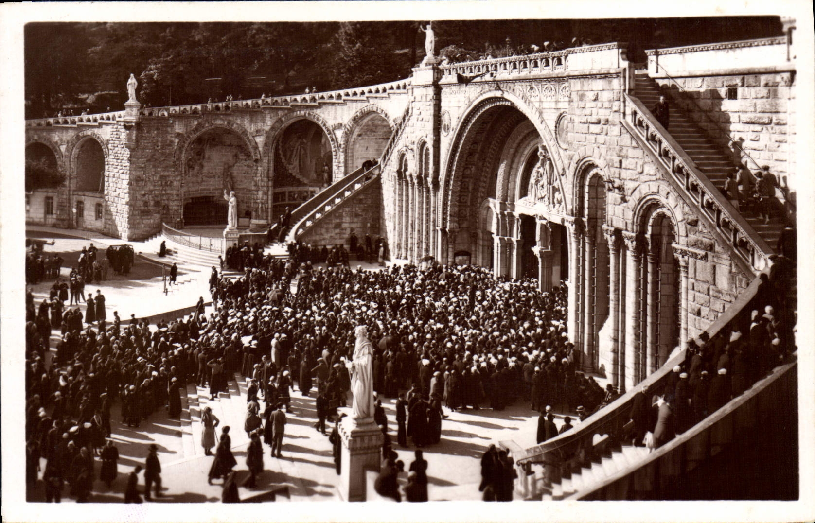 CPA Lourdes Entree du Rosaire 