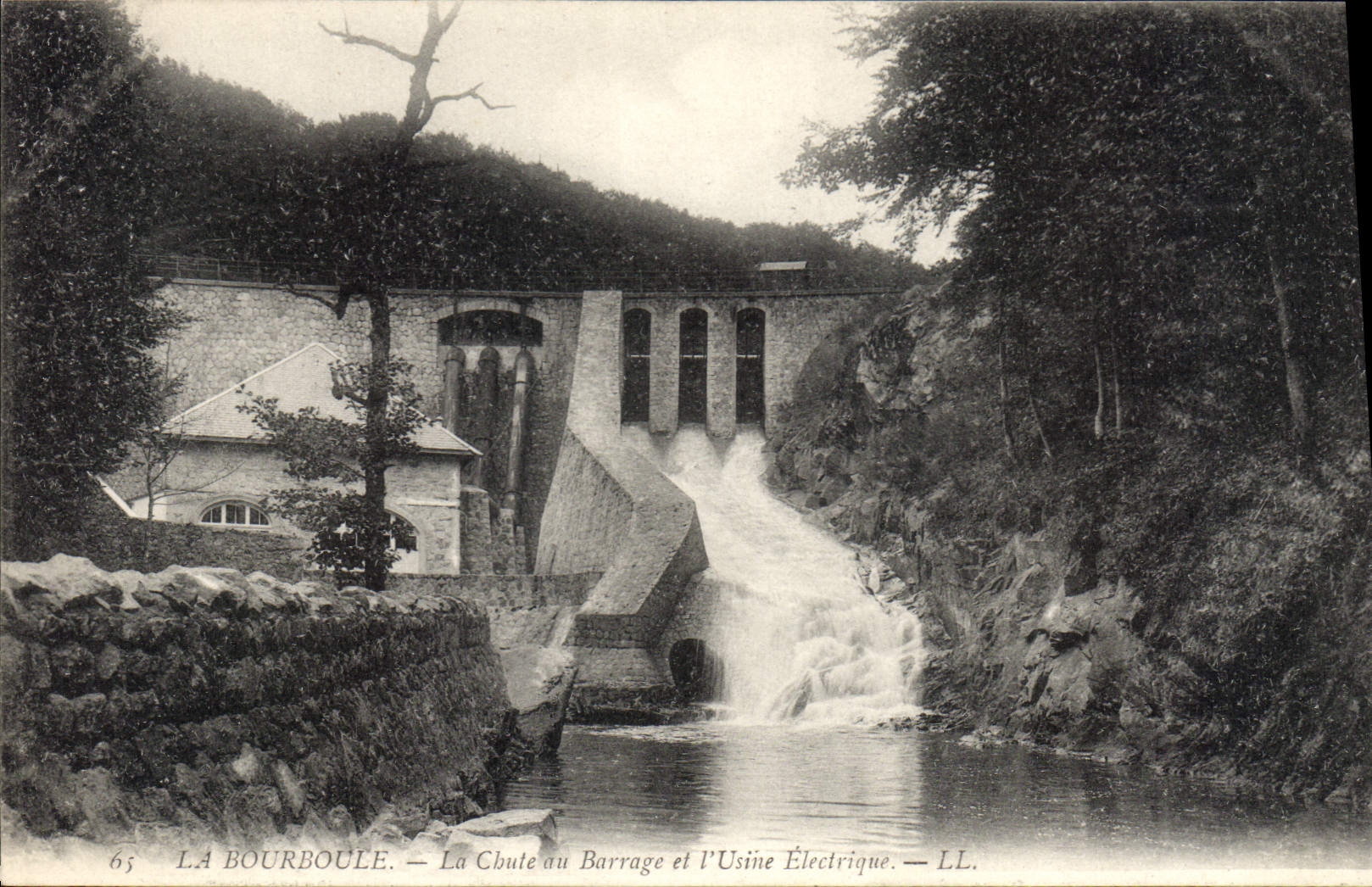 CPA La Bourboule la Chute au Barrage et l'Usine Electrique