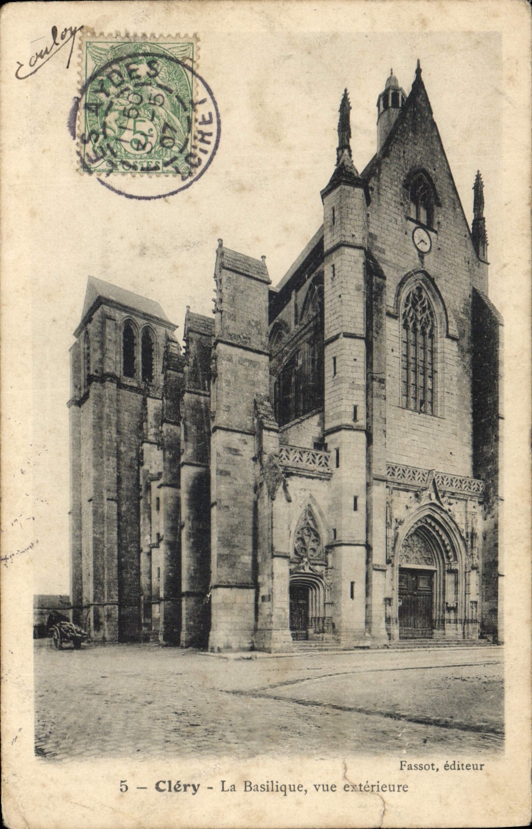 CPA Clery la Basilique vue exterieure
